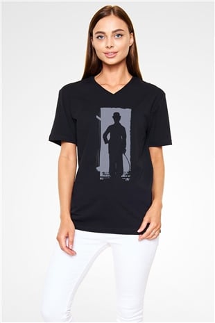 Unisex Charlie Chaplin Baskılı Siyah V Yaka T-shirt