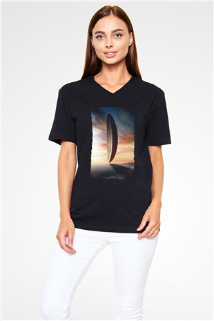 Unisex Geliş (Arrival) Baskılı Siyah V Yaka Tişört