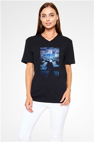 Unisex Kayıp Aranıyor (Searching) Baskılı Siyah V Yaka Tshirt