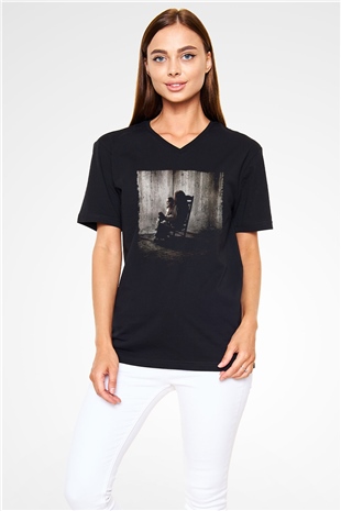 Unisex Korku Seansı (The Conjuring) Baskılı Siyah V Yaka Tişört