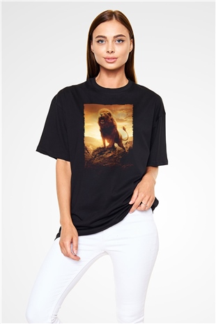 Unisex Narnia Günlükleri Aslan, Cadı ve Dolap (The Chronicles of Narnia The Lion, the Witch and the Wardrobe) Baskılı Siyah Oversize Tshirt