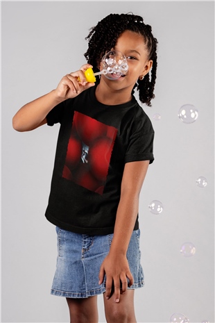 Unisex O (IT) Baskılı Siyah Çocuk Unisex Tişört