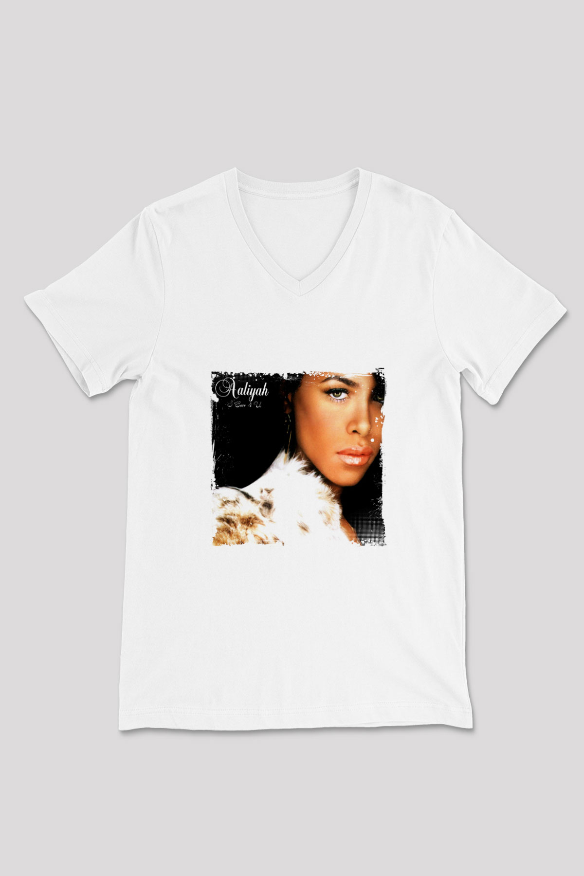 Aaliyah Baskılı Beyaz V Yaka Unisex Tişört