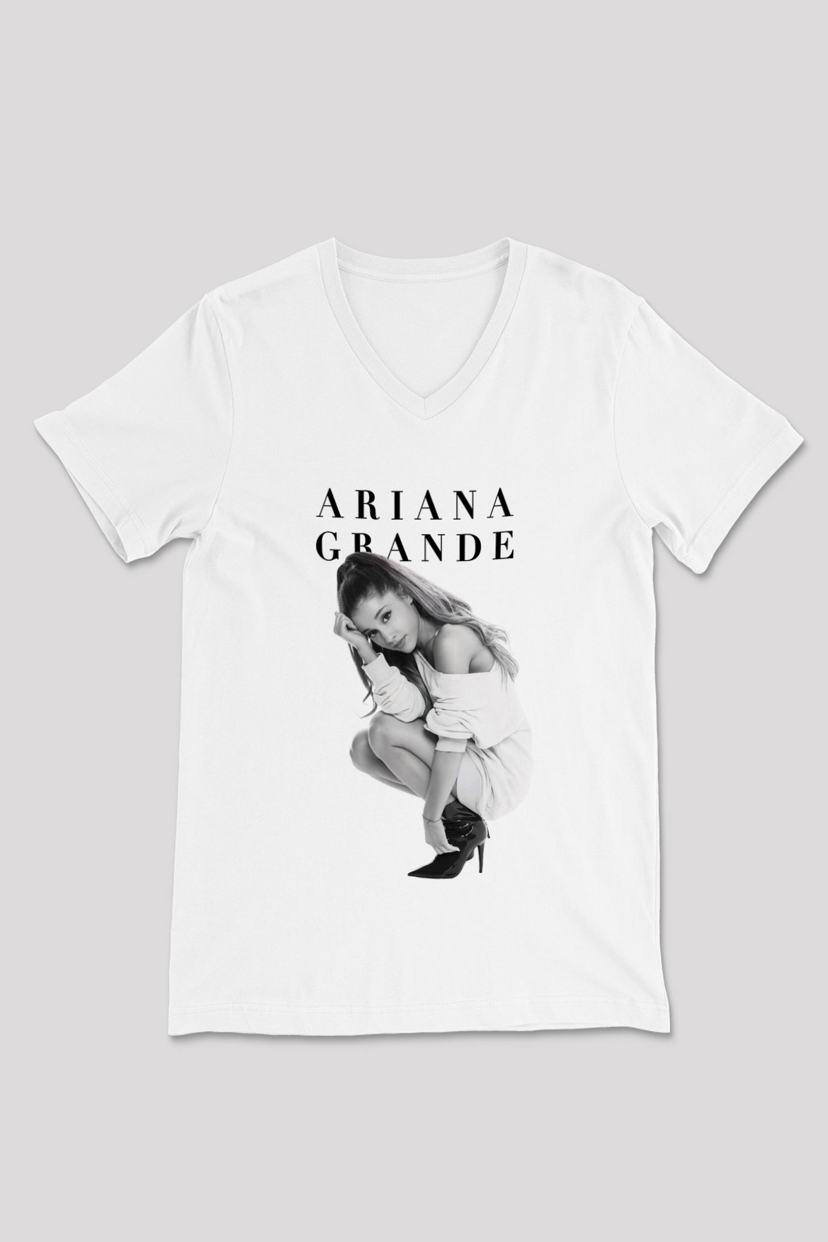 Ariana Grande Beyaz Unisex V Yaka Tişört T-Shirt