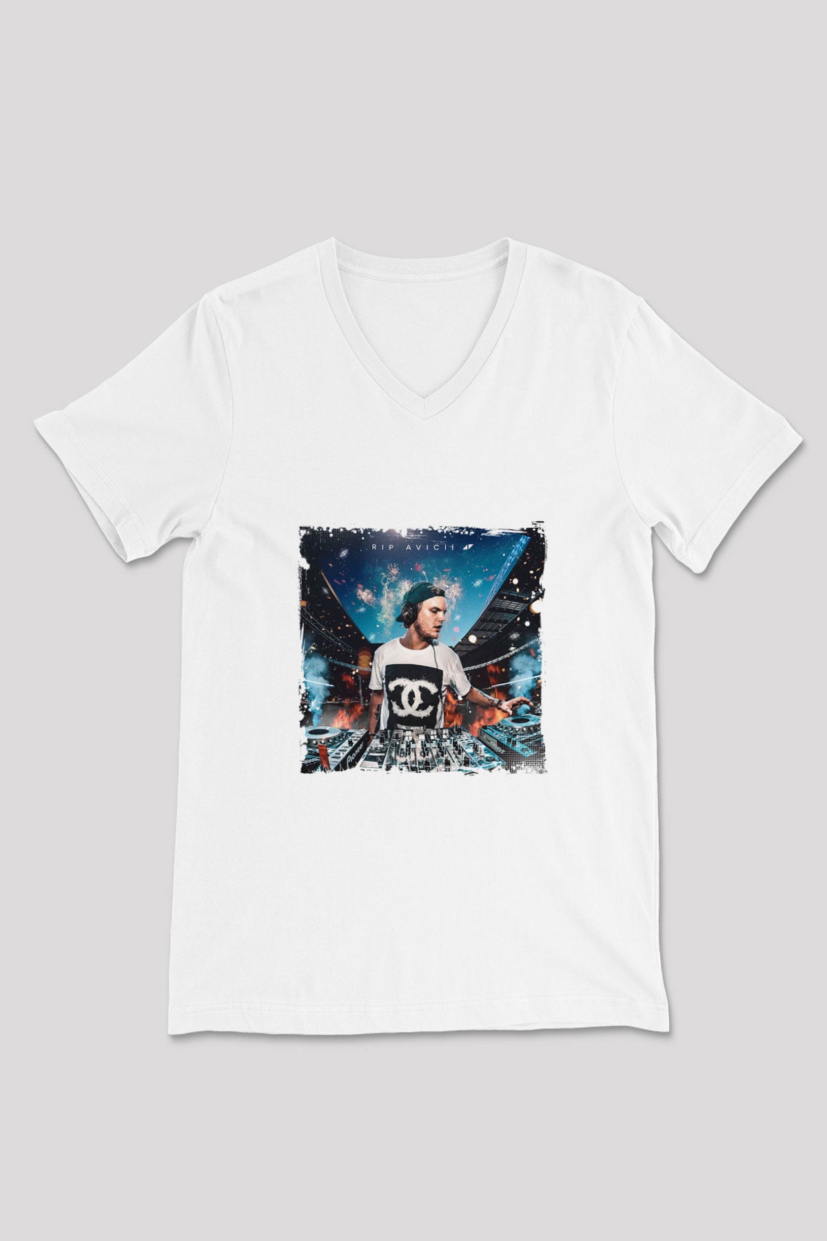 Avicii Baskılı Beyaz V Yaka Unisex Tişört