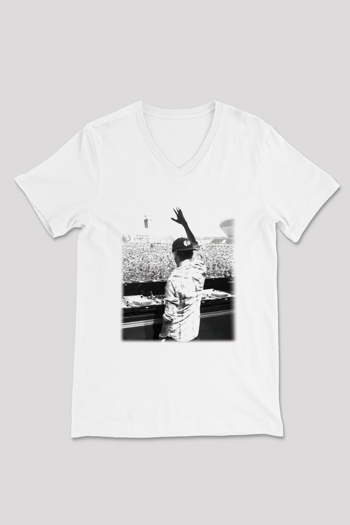 Avicii Beyaz Unisex V Yaka Tişört T-Shirt