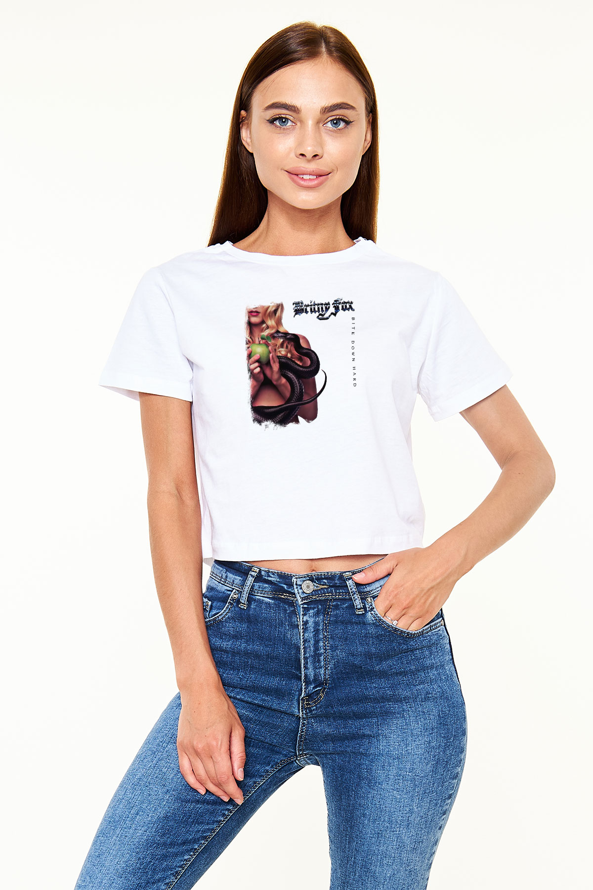 Britny Fox Baskılı Unisex Beyaz Crop Top Tişört