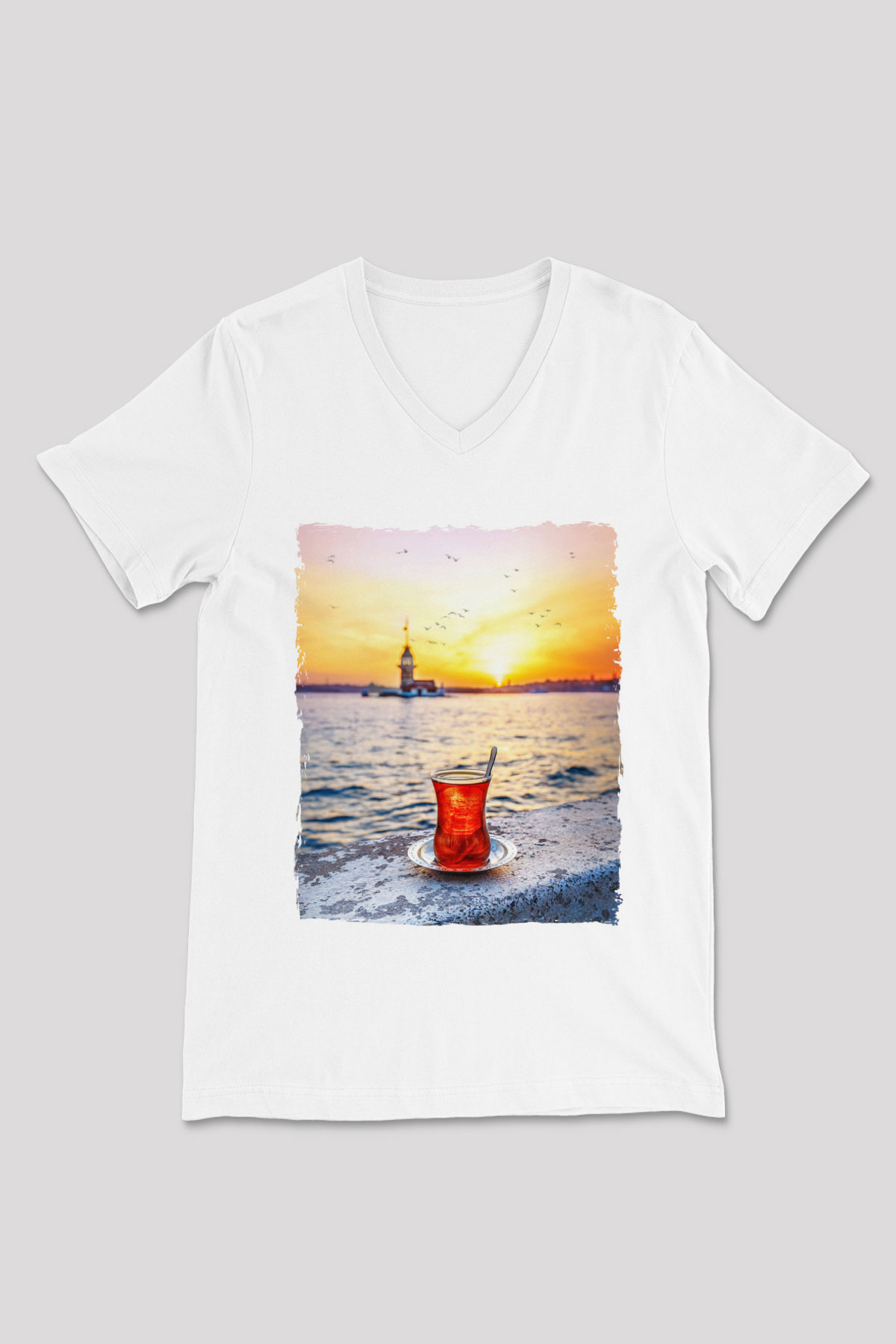 Çaycı Beyaz Unisex V Yaka Tişört