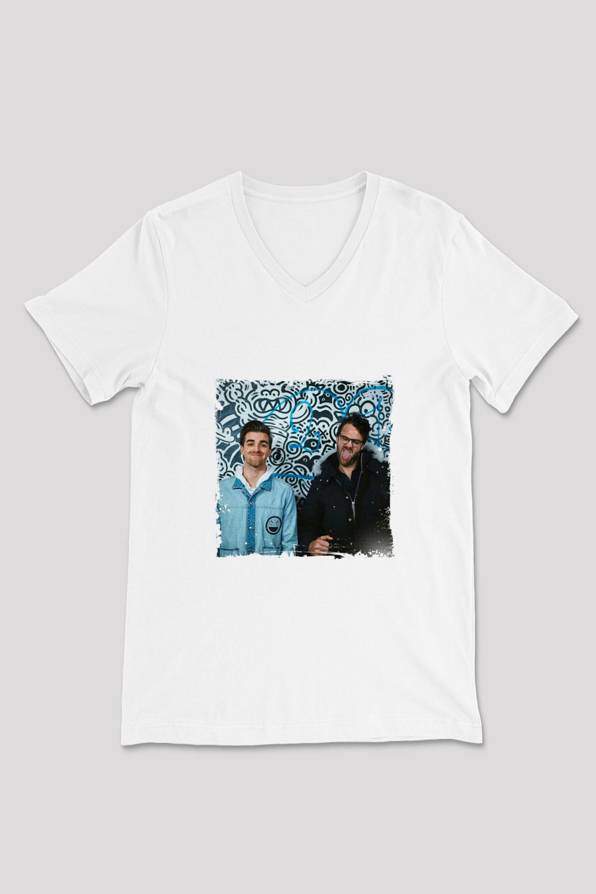 Chainsmokers Baskılı Beyaz V Yaka Unisex Tişört