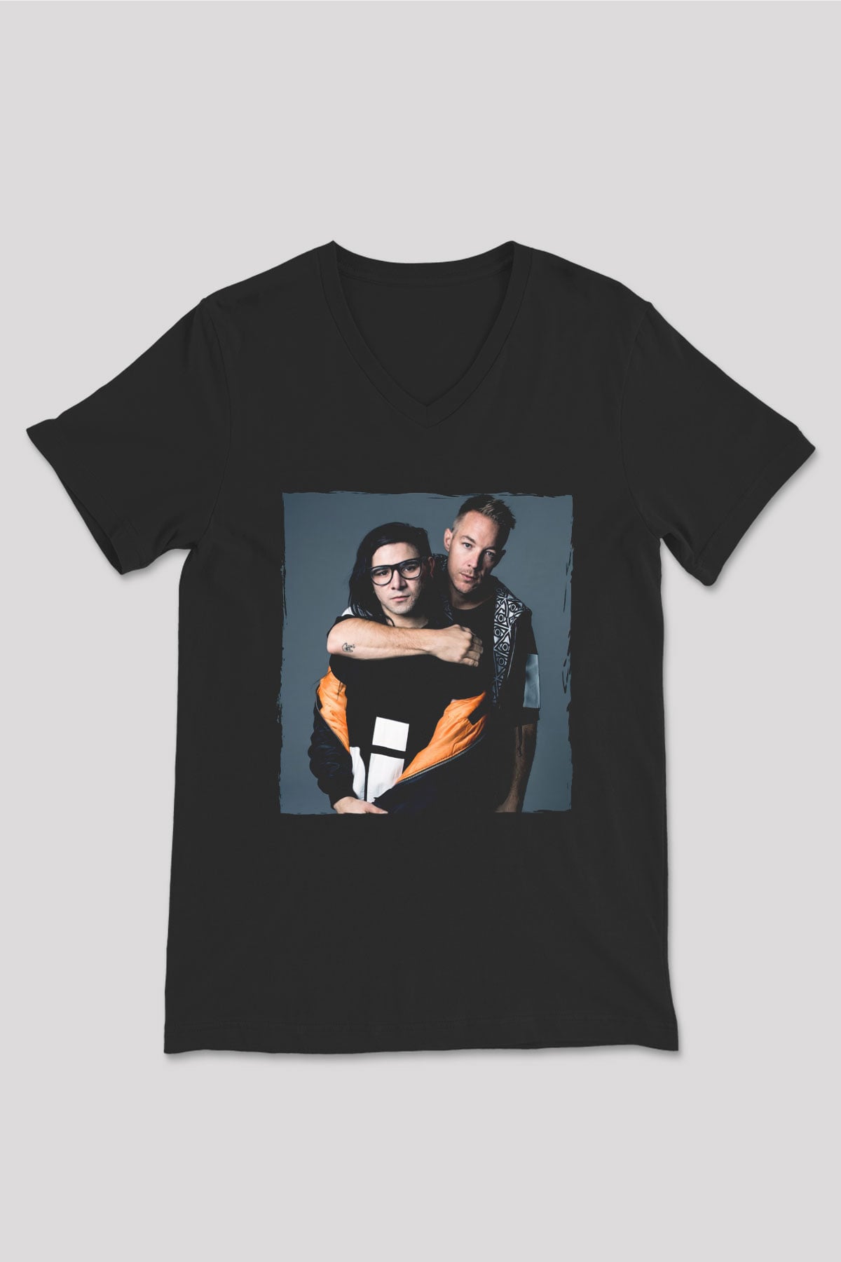 Diplo Siyah Unisex V Yaka Tişört