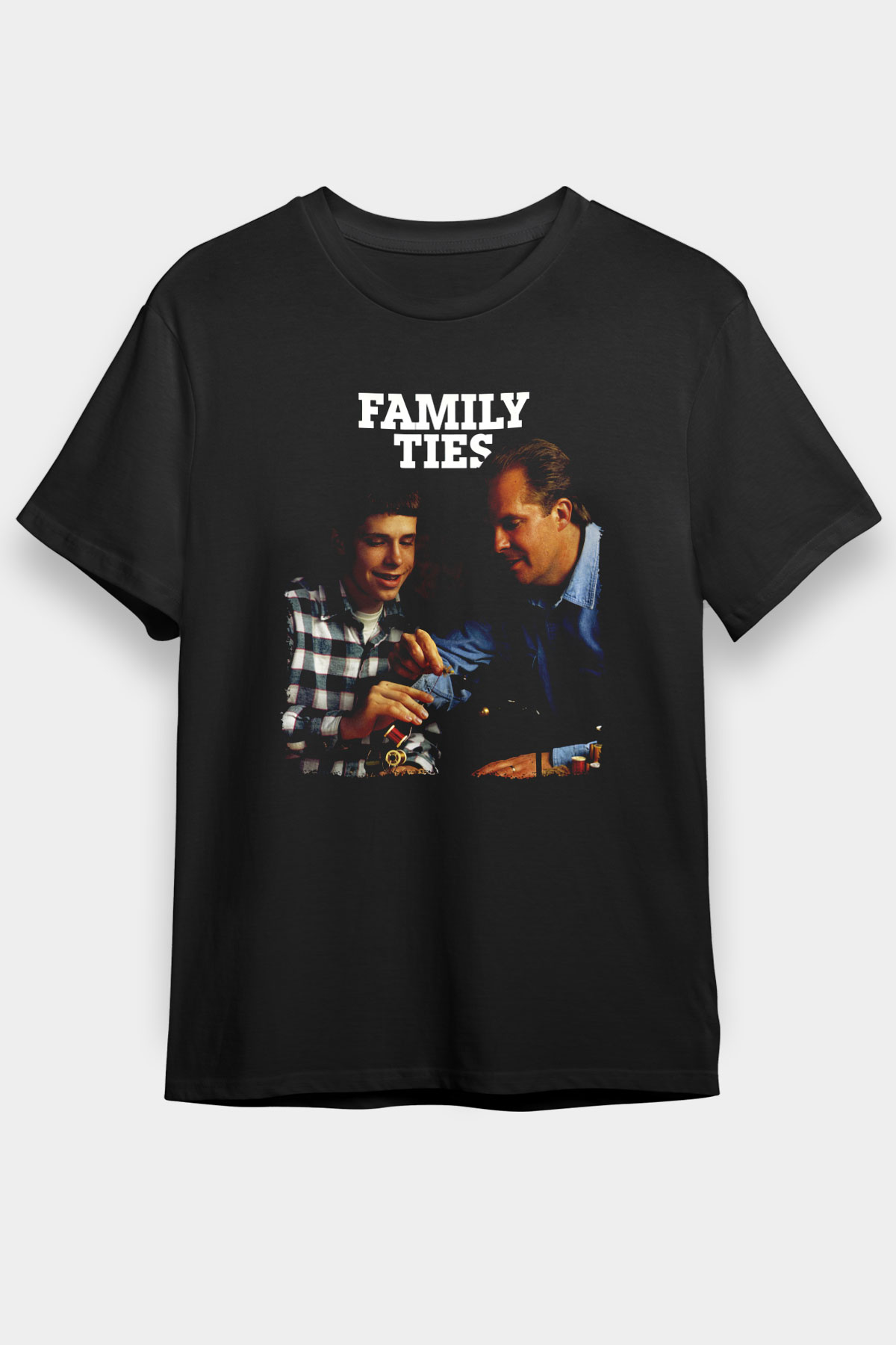 Family Ties Siyah Unisex Tişört