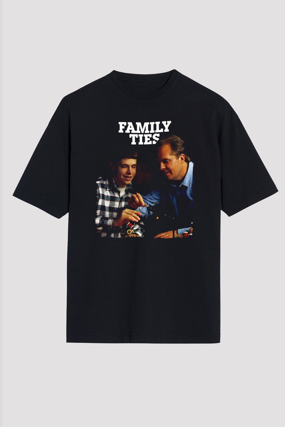 Family Ties Siyah Unisex Tişört