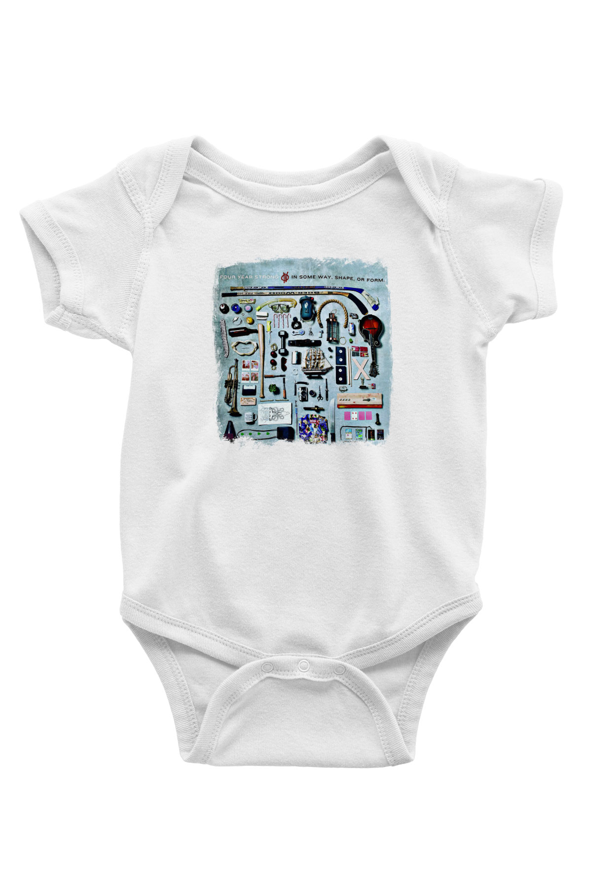 Four Year Strong Baskılı Unisex Beyaz Bebek Body - Zıbın