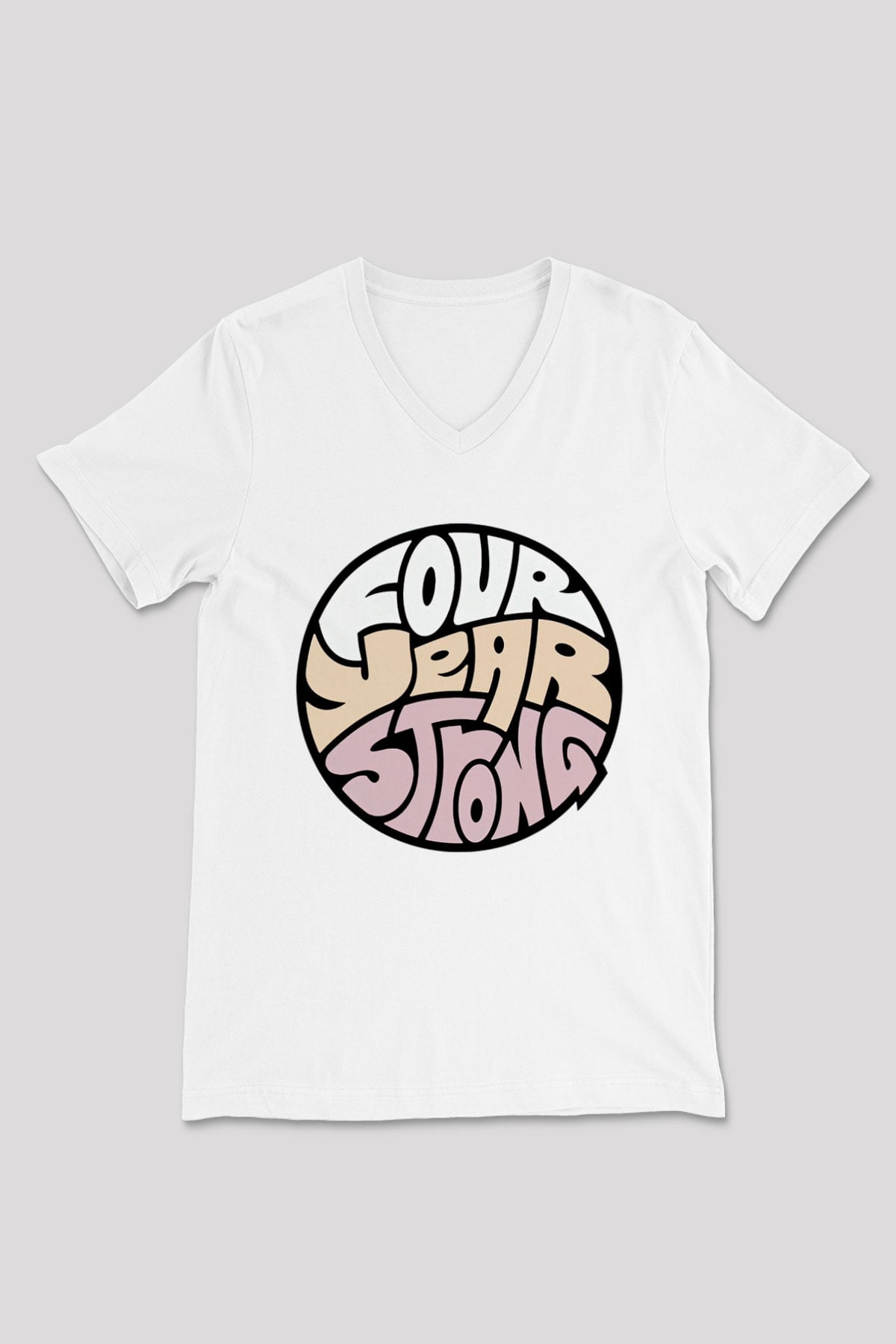 Four Year Strong Beyaz Unisex V Yaka Tişört