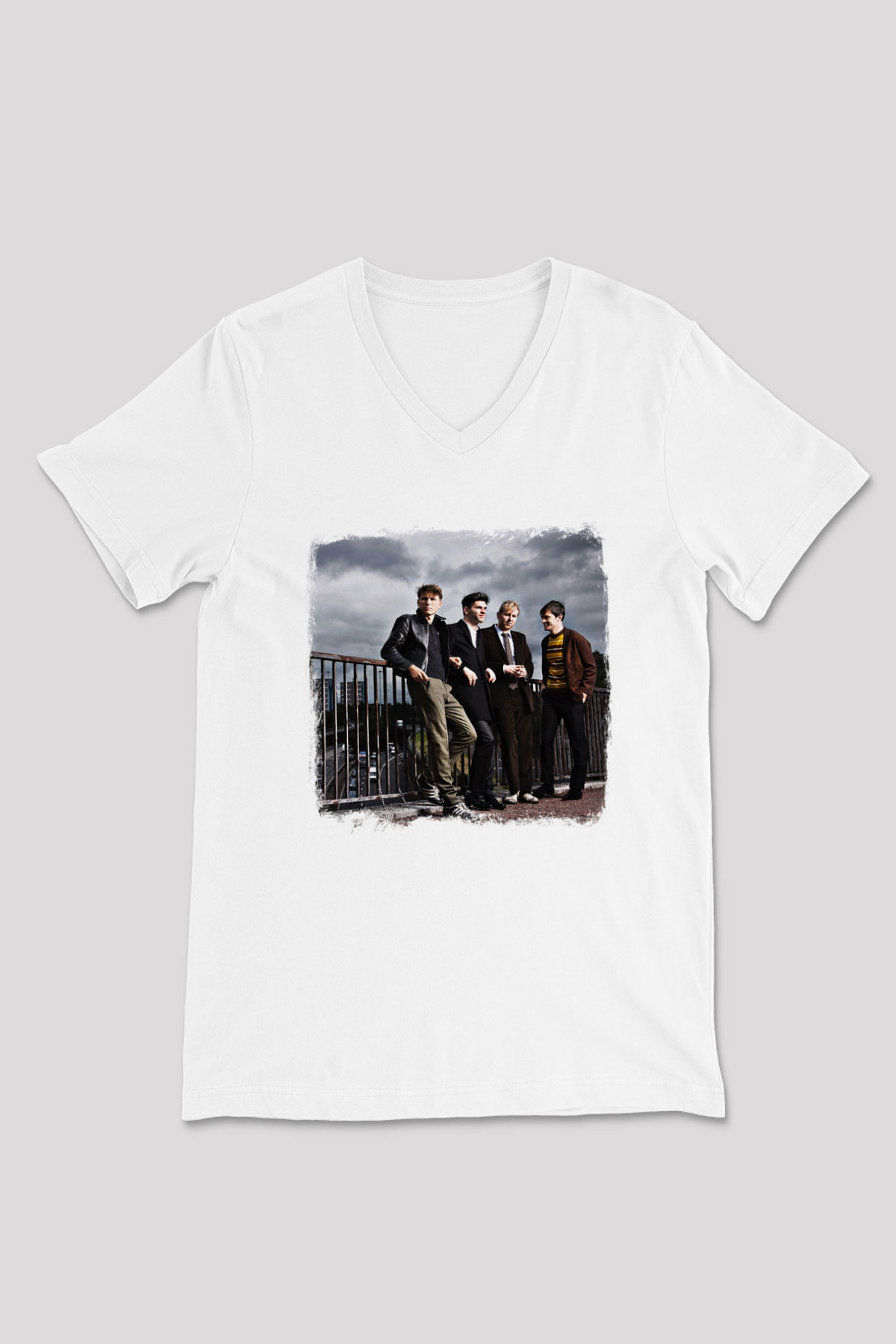 Franz Ferdinand Baskılı Unisex Beyaz V Yaka Tişört