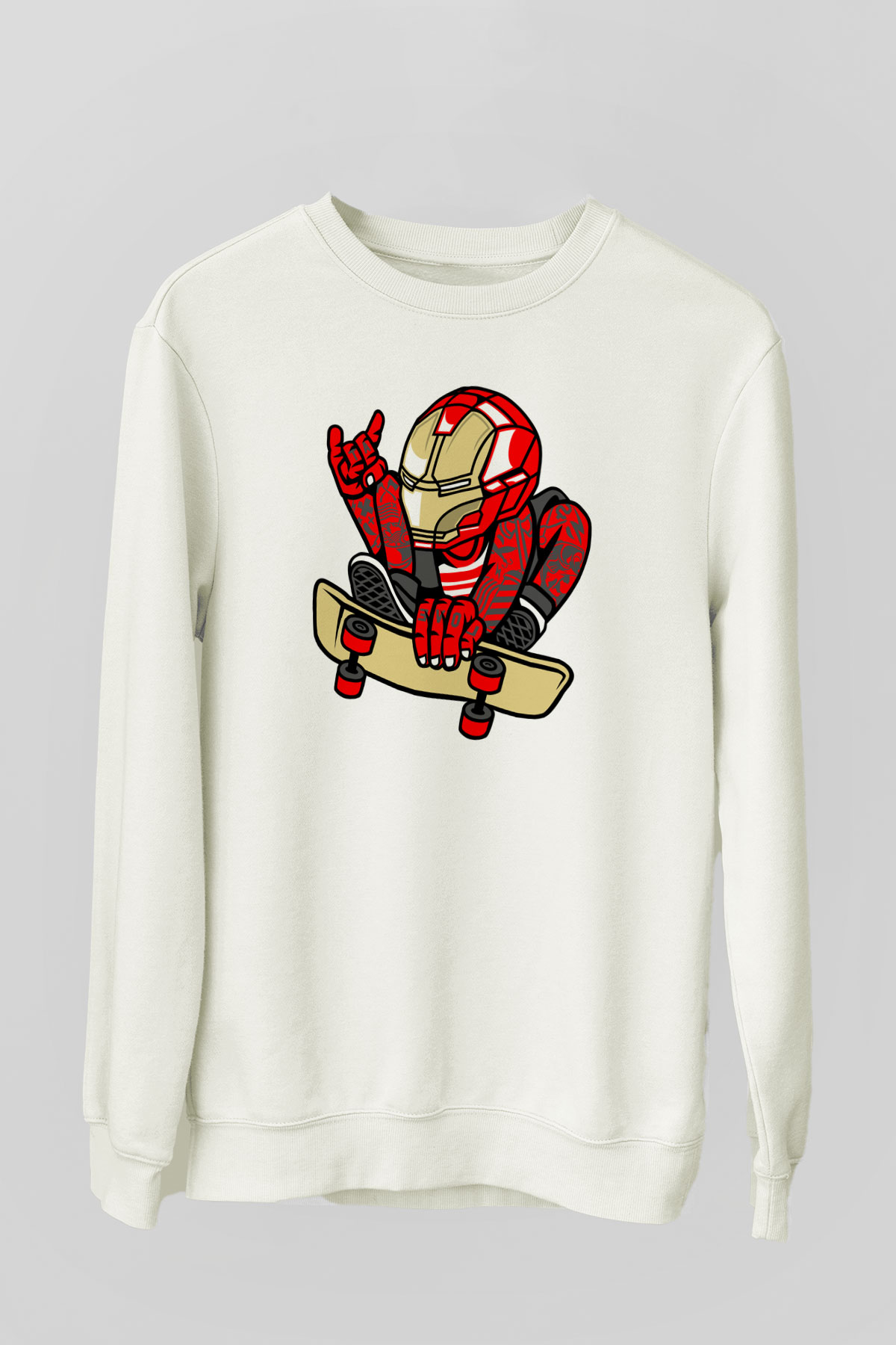 Iron Man Skateboard Baskılı Unisex Beyaz Sweatshirt