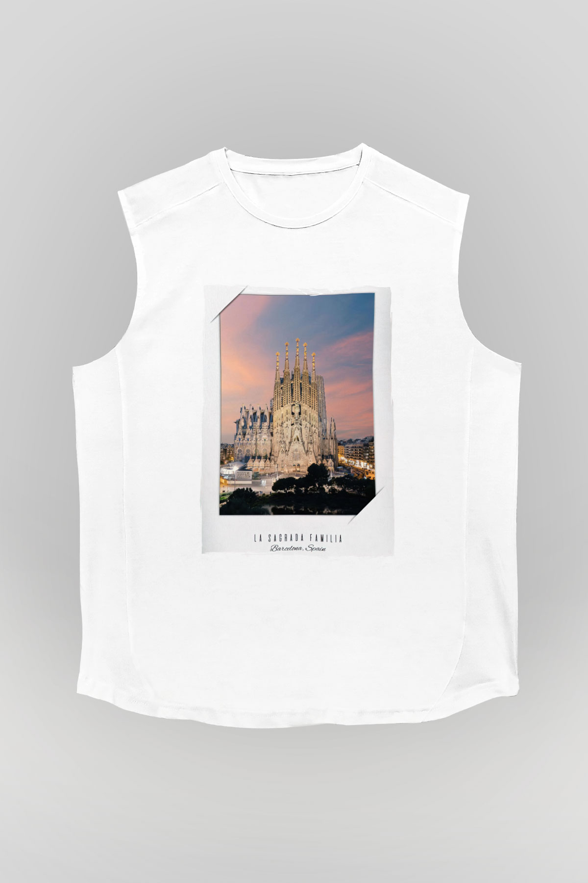 La Sagrada Familia Beyaz Unisex Kolsuz Tişört