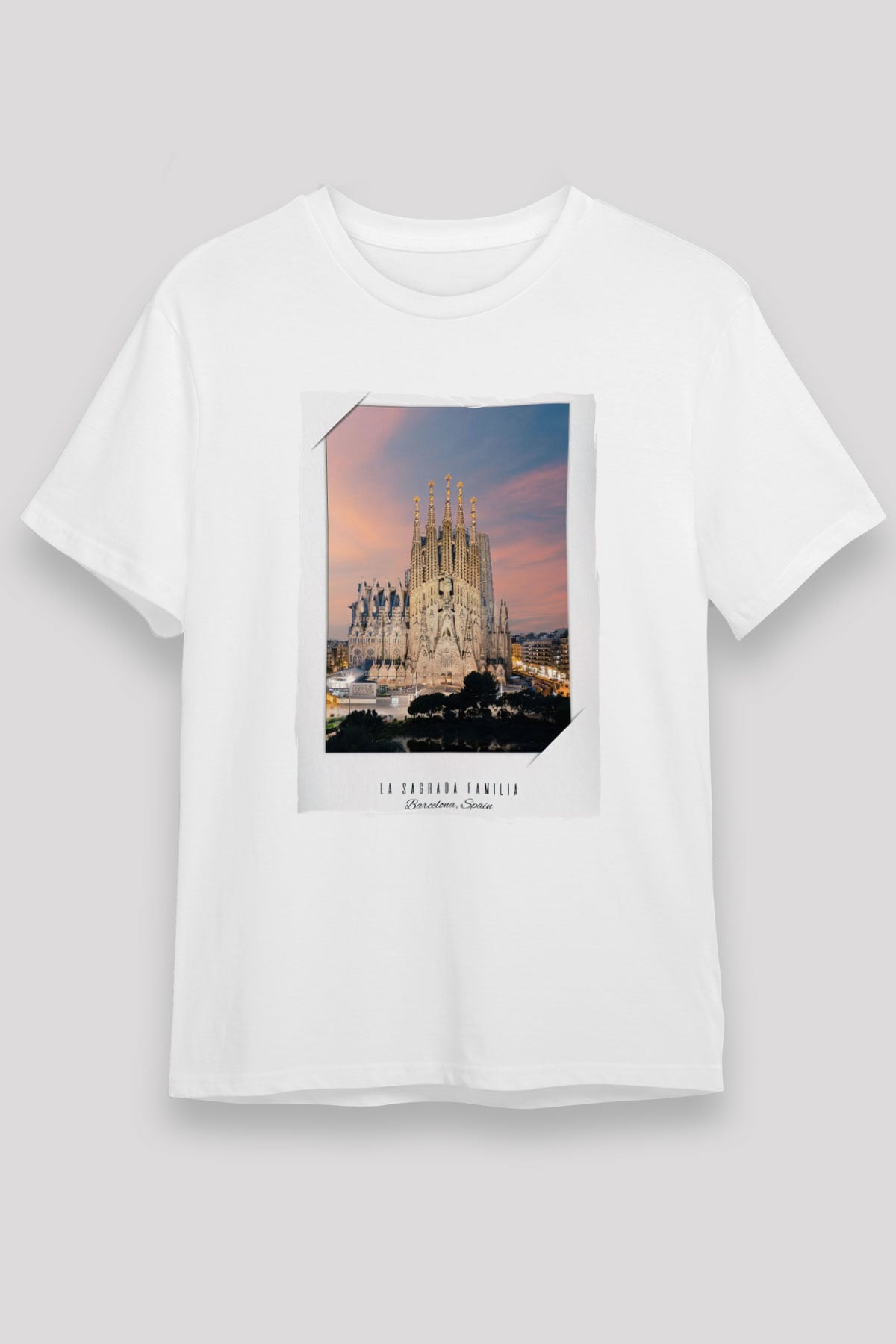 La Sagrada Familia Beyaz Unisex Tişört T-Shirt - TişörtFabrikası