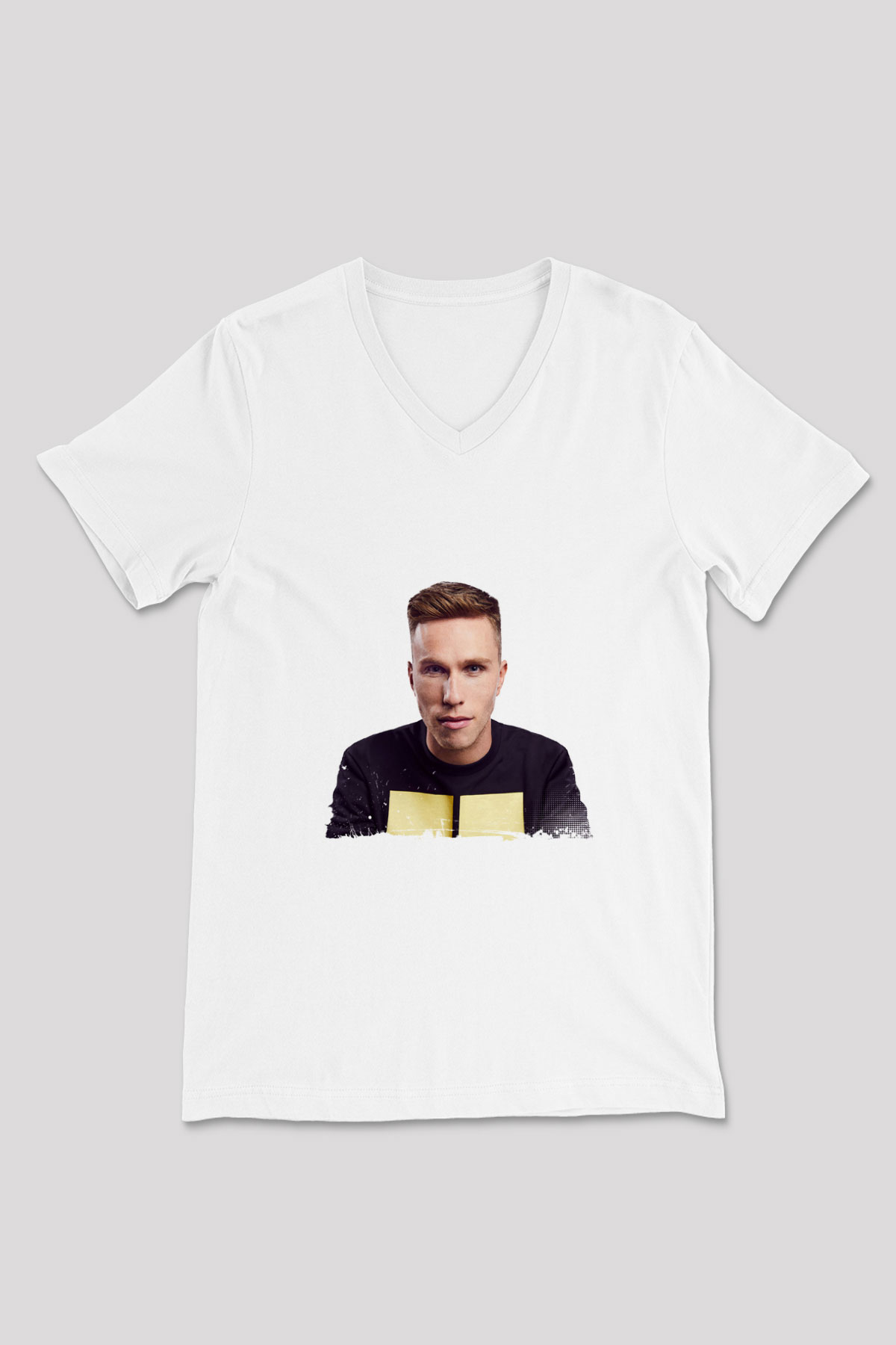 Nicky Romero Baskılı Beyaz V Yaka Unisex Tişört