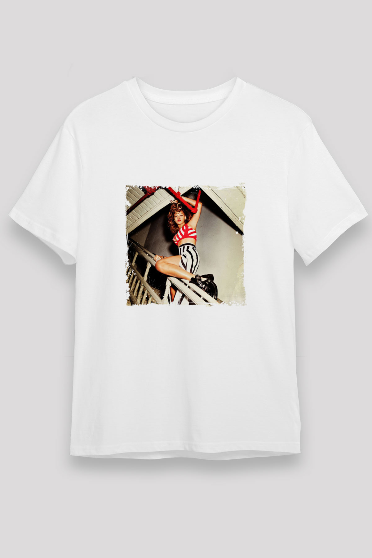 Rihanna Baskılı Unisex Beyaz Tişört