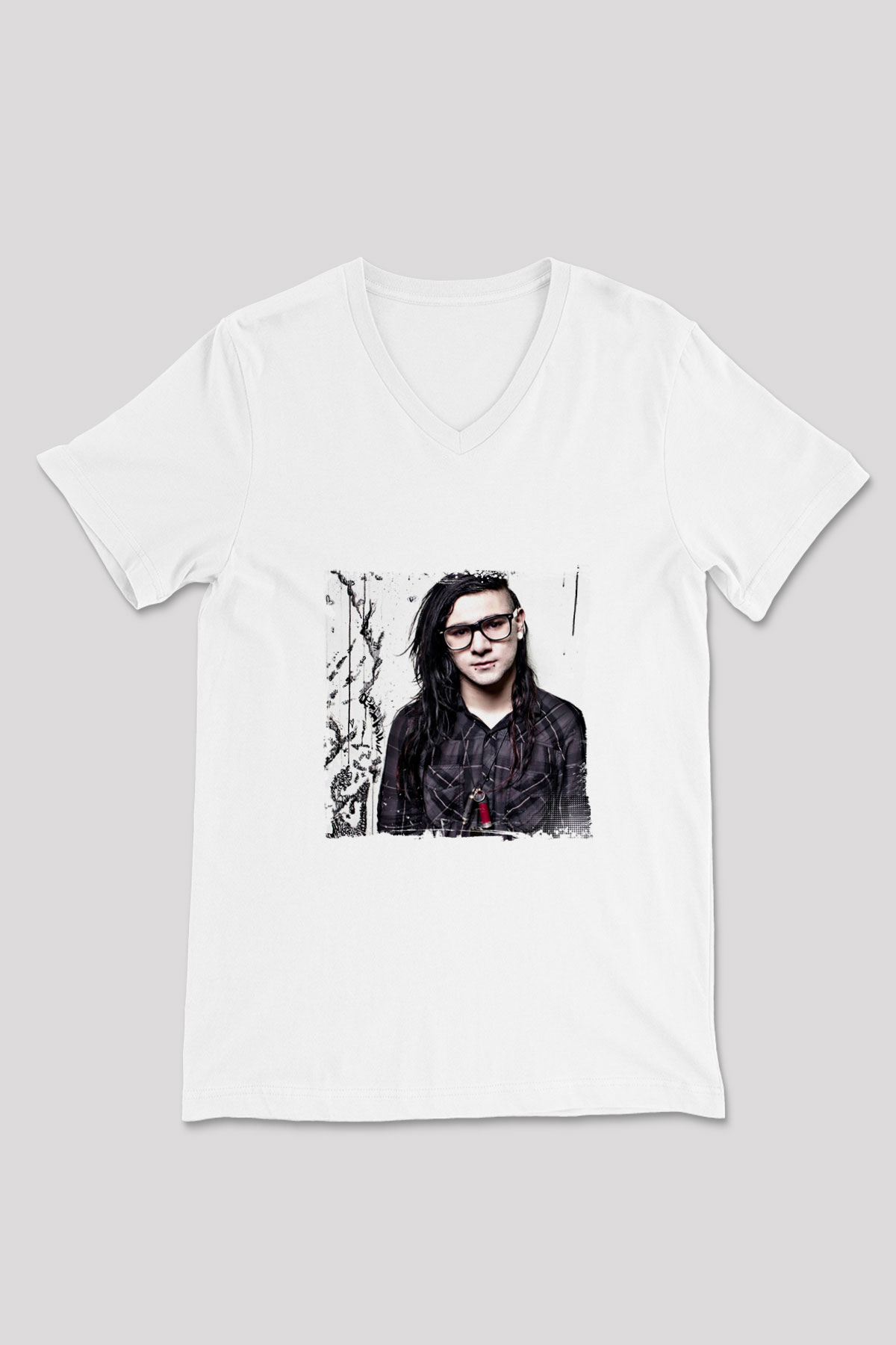 Skrillex Baskılı Beyaz V Yaka Unisex Tişört