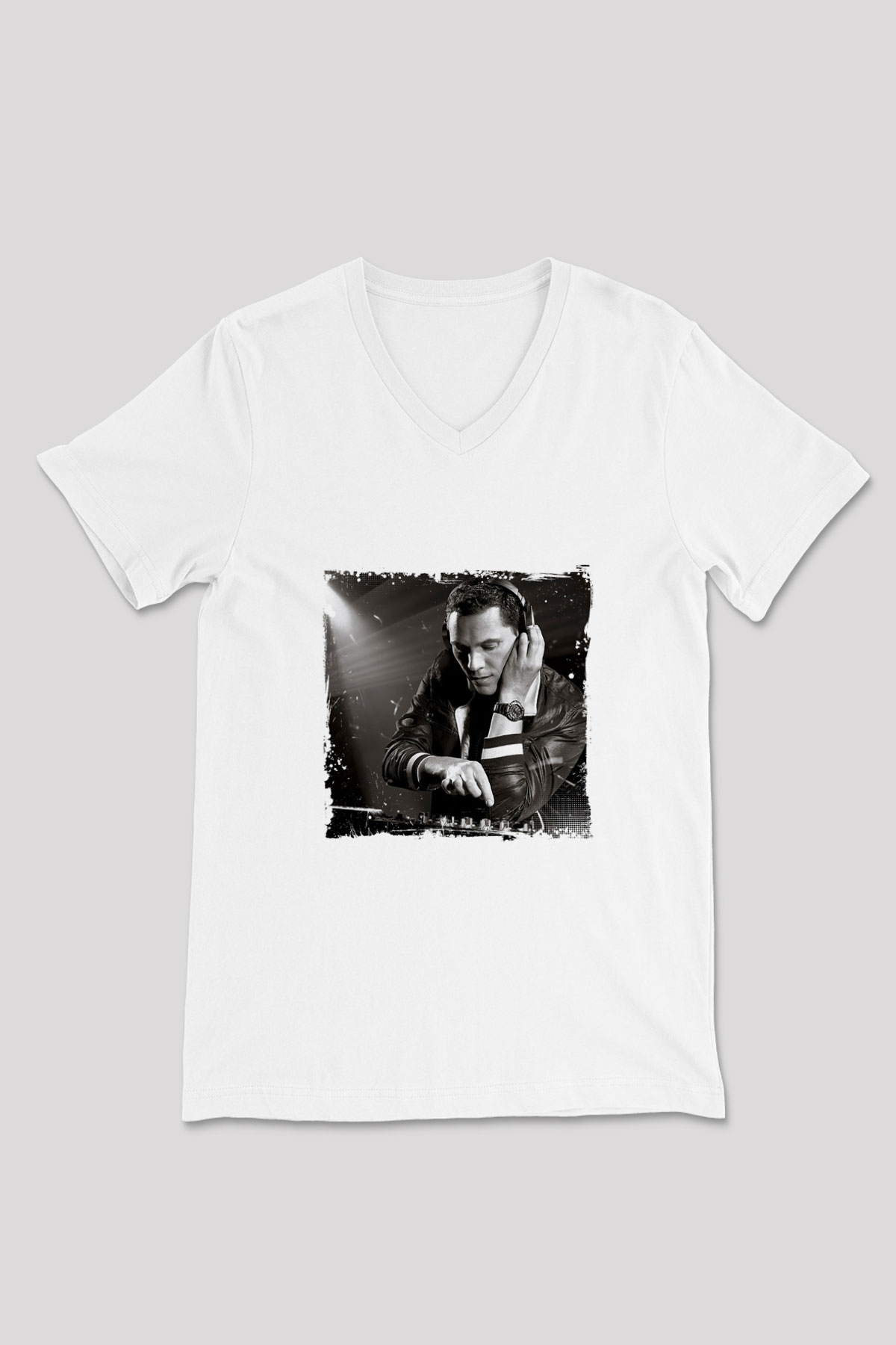 Tiesto Baskılı Beyaz V Yaka Unisex Tişört