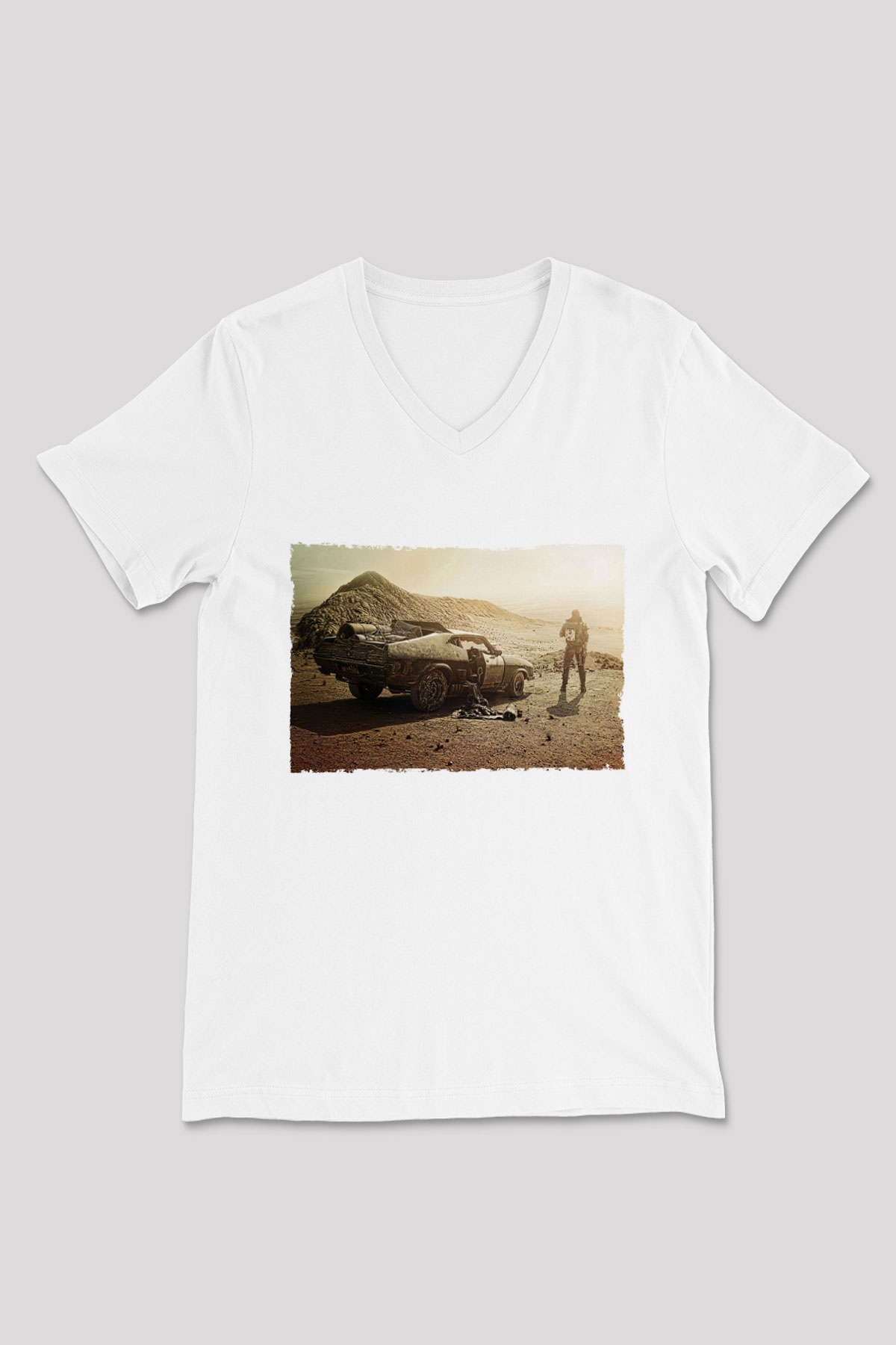 Unisex Mad Max Fury Road Baskılı Beyaz V Yaka Tişört