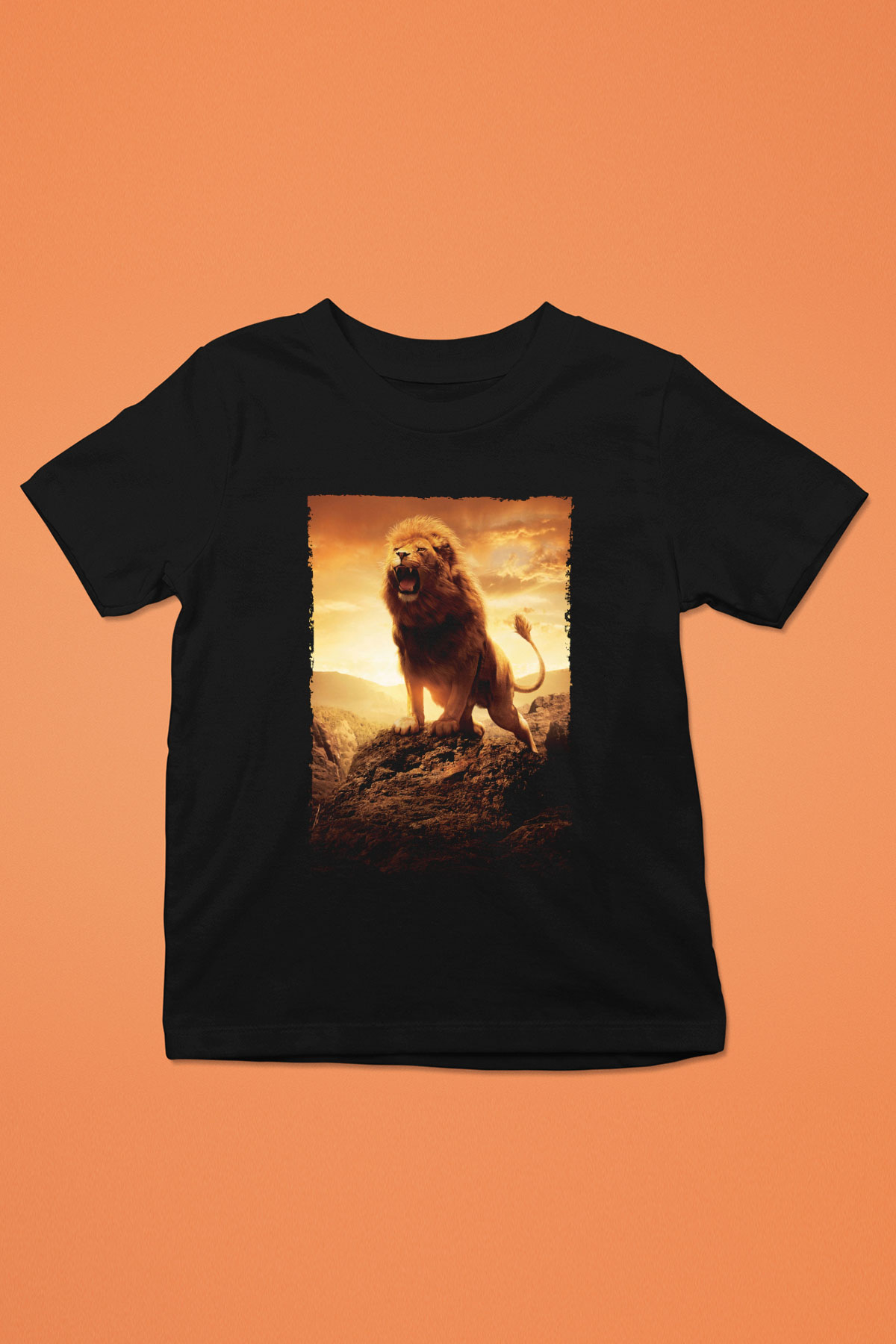 Unisex Narnia Günlükleri Aslan, Cadı ve Dolap (The Chronicles of Narnia The Lion, the Witch and the Wardrobe) Baskılı Siyah Çocuk Tshirt