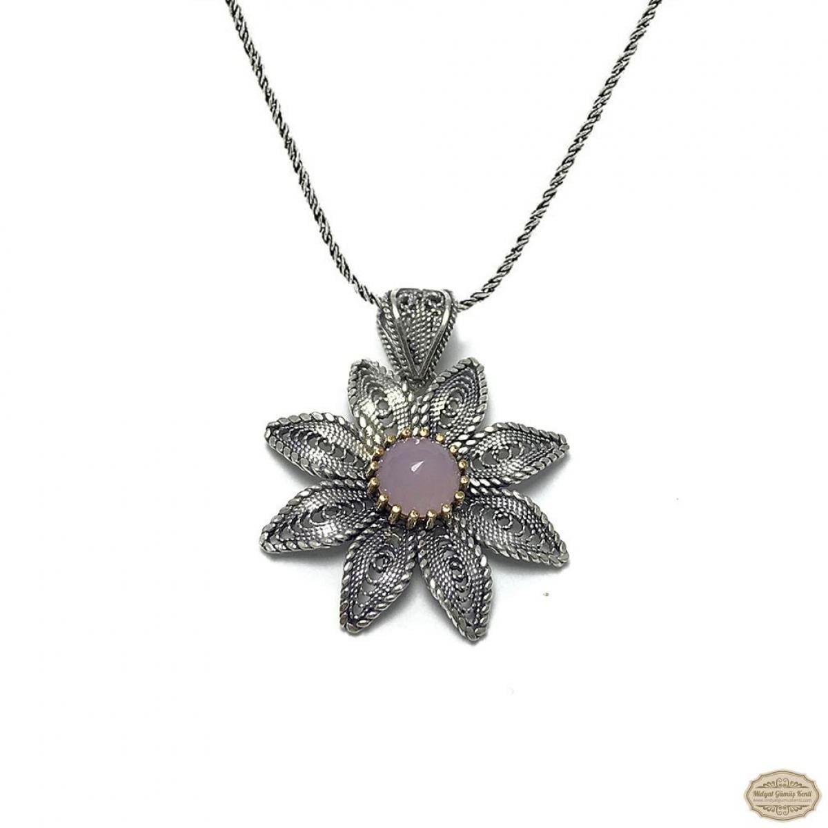 Pembe Kuvars Taşlı Çiçek Model Oksitli Telkari Gümüş Kolye