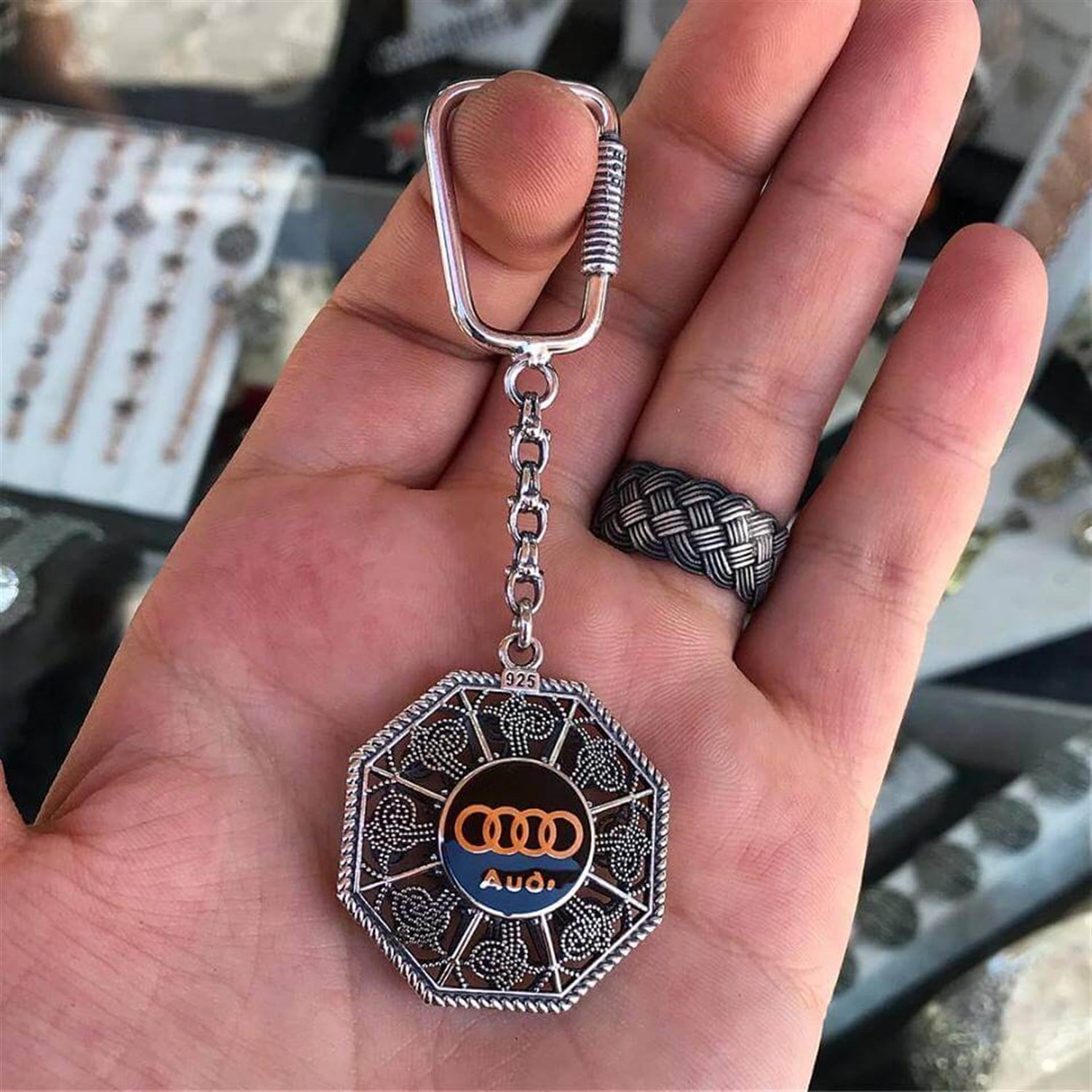 Audi ve Tuğra İşlemeli 925 Ayar Telkari Gümüş Anahtarlık