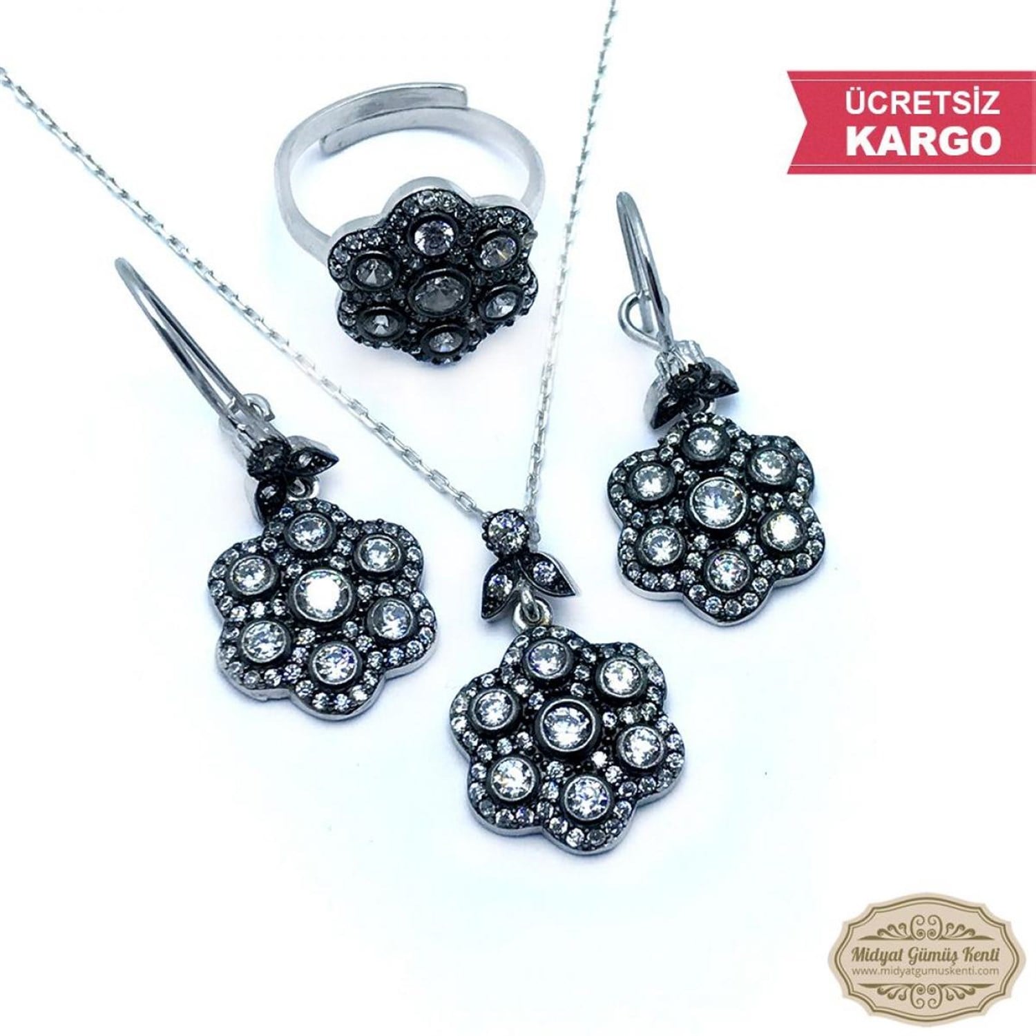 Beyaz Zirkon Taşlı Çiçek Model Bayan Gümüş Üçlü Set
