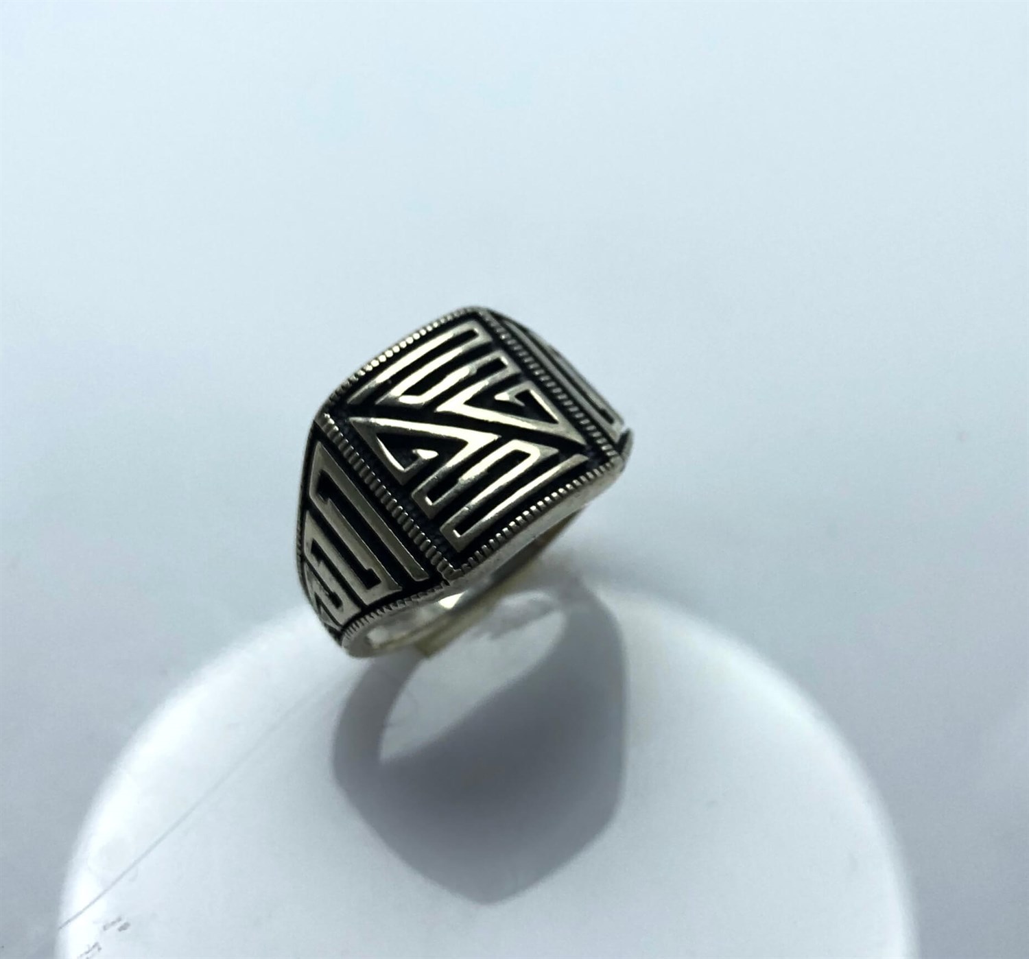 Geometrik Üçgen Tasarım 925 Ayar Erkek Gümüş Yüzük