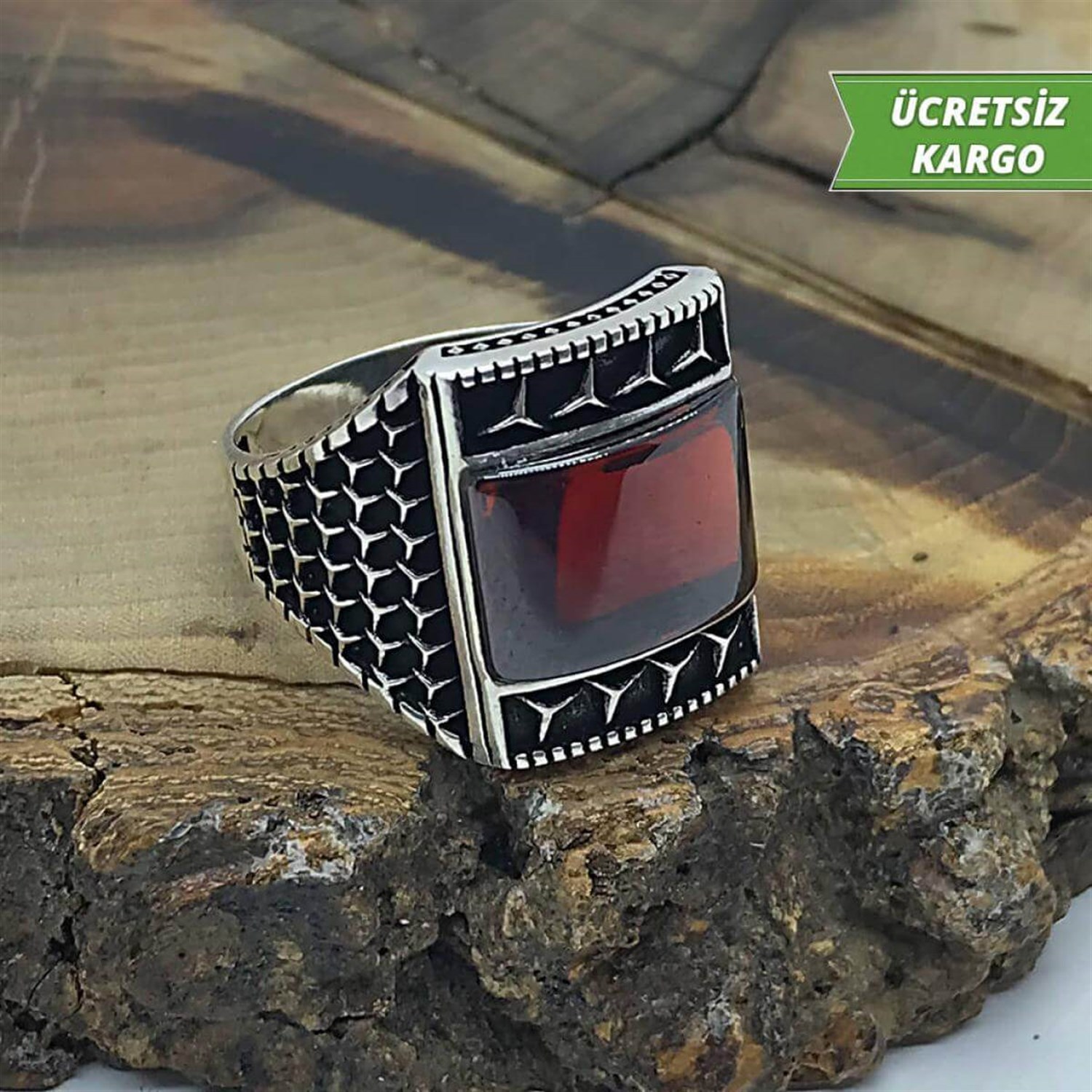 Kare işlemeli Model Yakut Taşlı Erkek Gümüş Yüzük