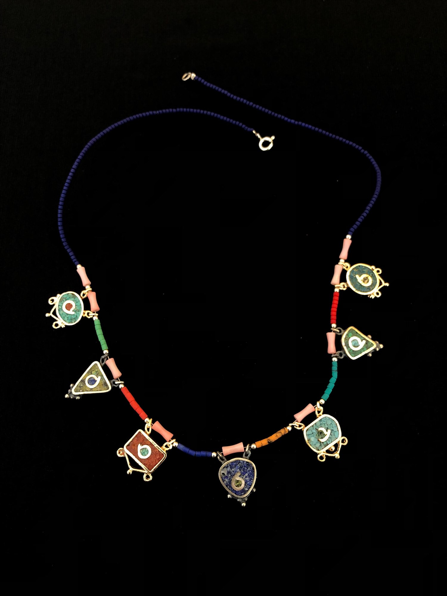 Mozaik Doğal Taş İşlemeli Gümüş Bayan Kolye Modeli