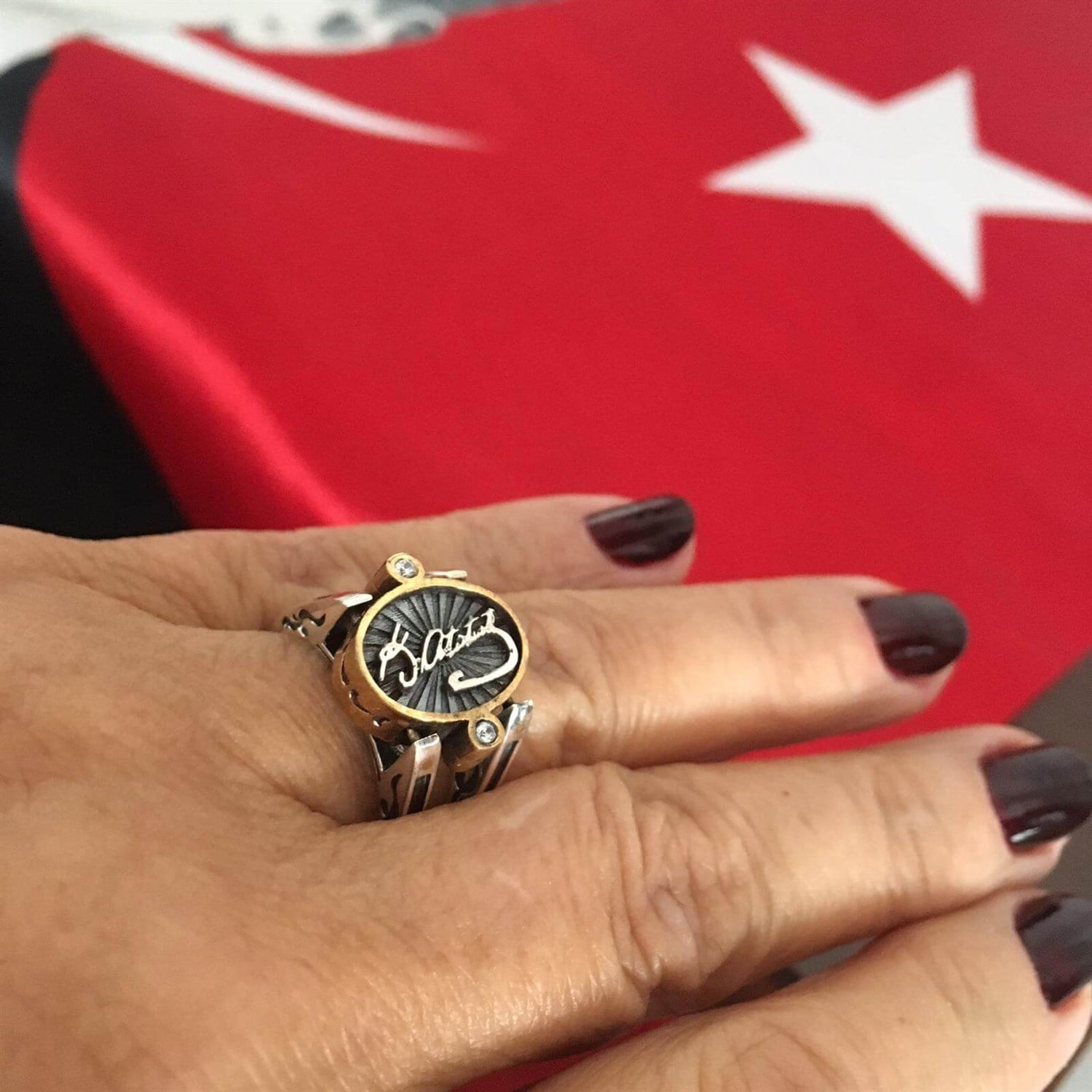 Özel Tasarım Atam Figürlüı Bayan Otantik Yüzük