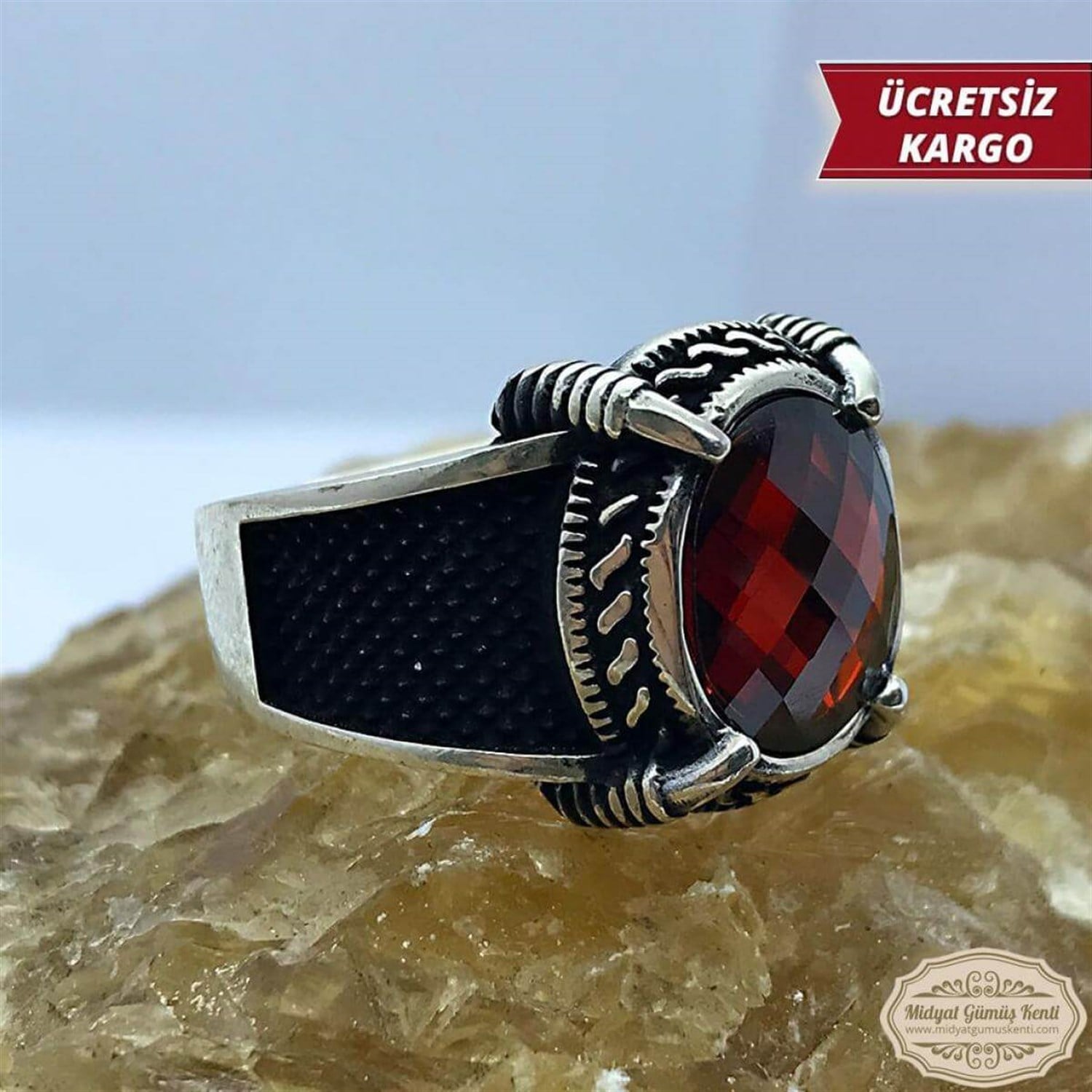 Yakut Taşlı Kare Pençe Model 925 Ayar Erkek Gümüş Yüzük