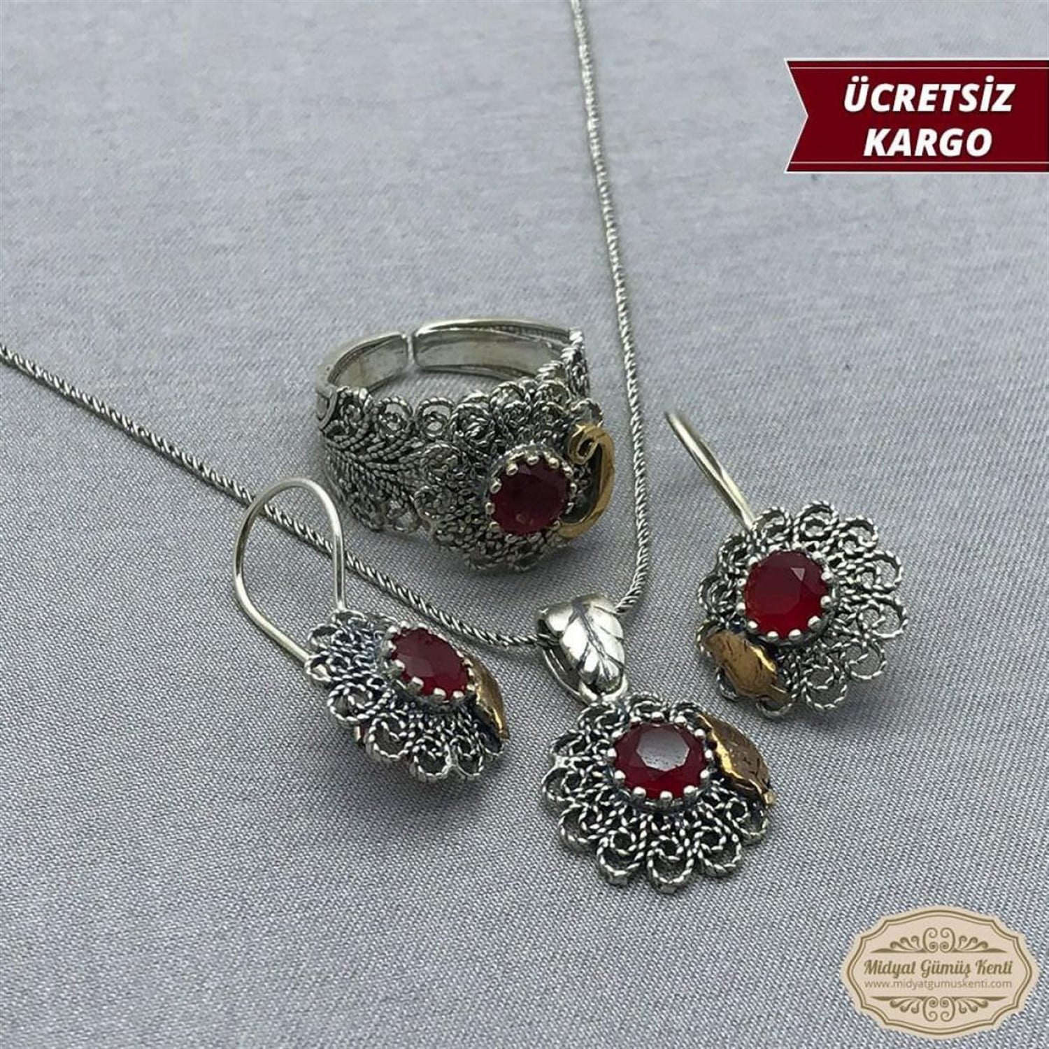Yaprak işlemeli Yakut Taşlı 925 Ayar Bayan Oksitli Telkari Gümüş Üçlü Set
