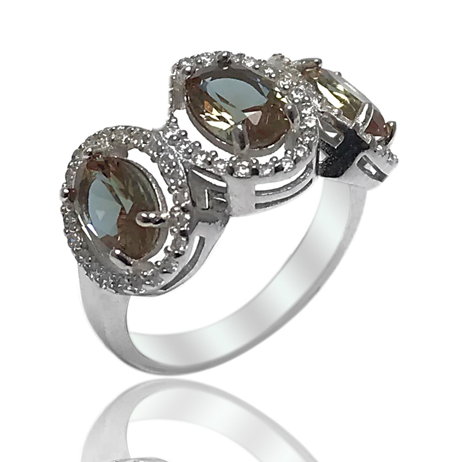 Zultanit Taşlı Beyaz Zirkon Süslemeli Bayan Gümüş Yüzük