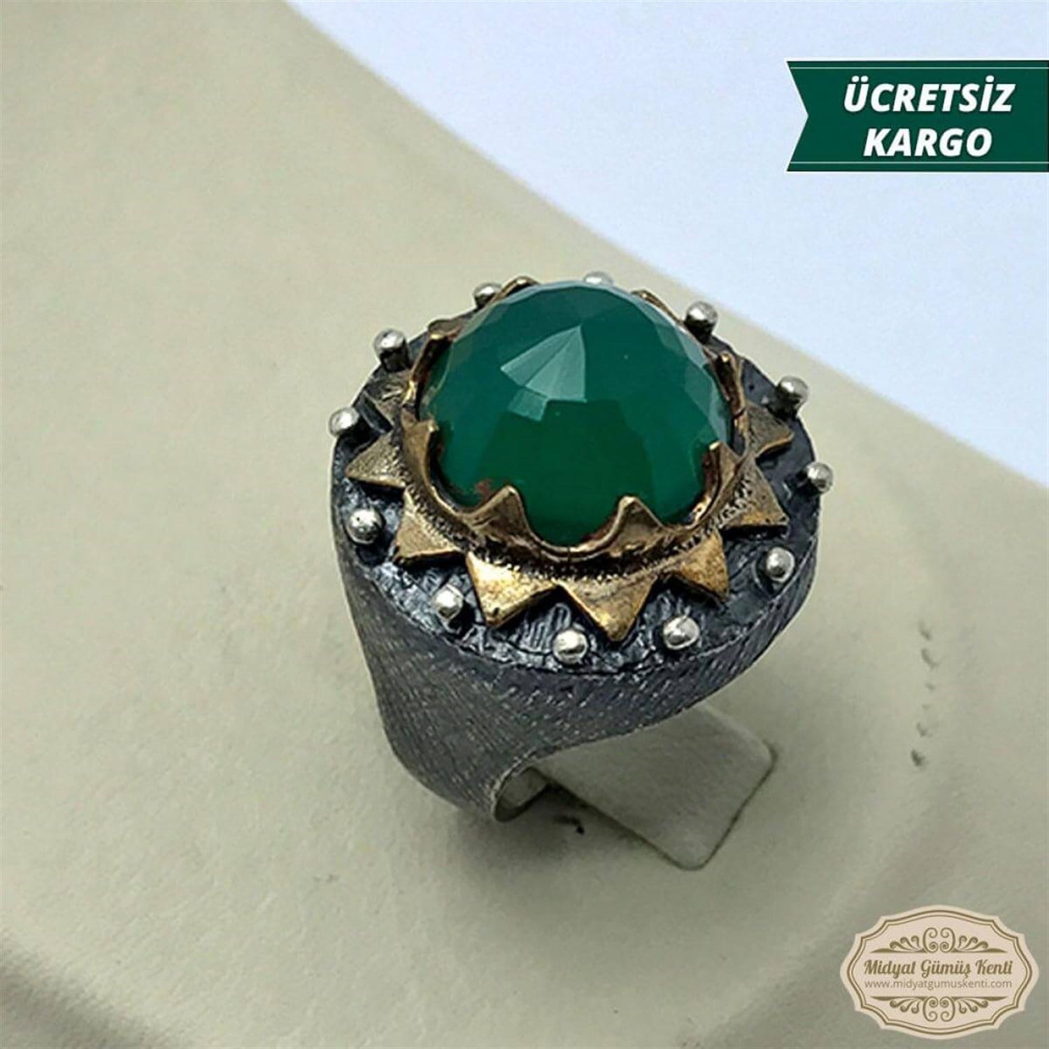 Zümrüt Taşlı Model Bayan Otantik Gümüş Yüzük
