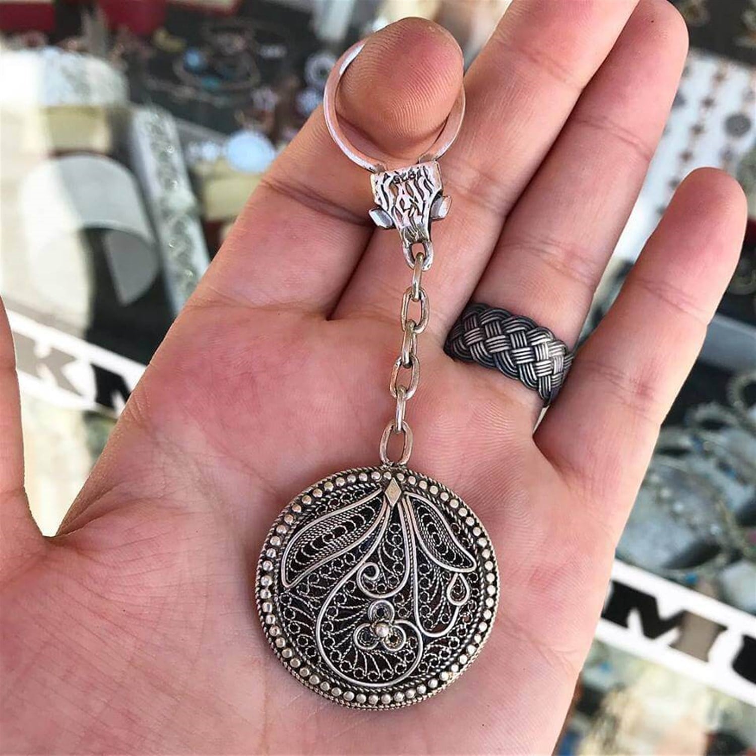 Çiçek işlemeli 925 Ayar Telkari Gümüş Anahtarlık
