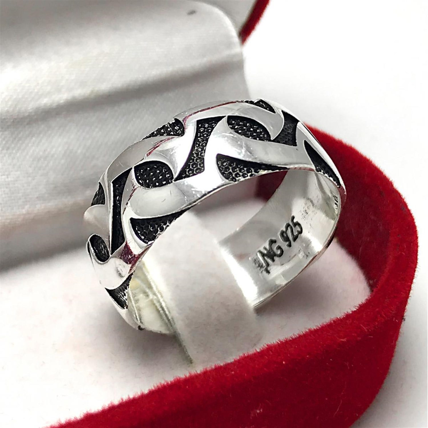 Dalgalı Model işlemeli 925 Ayar Erkek Gümüş Alyans