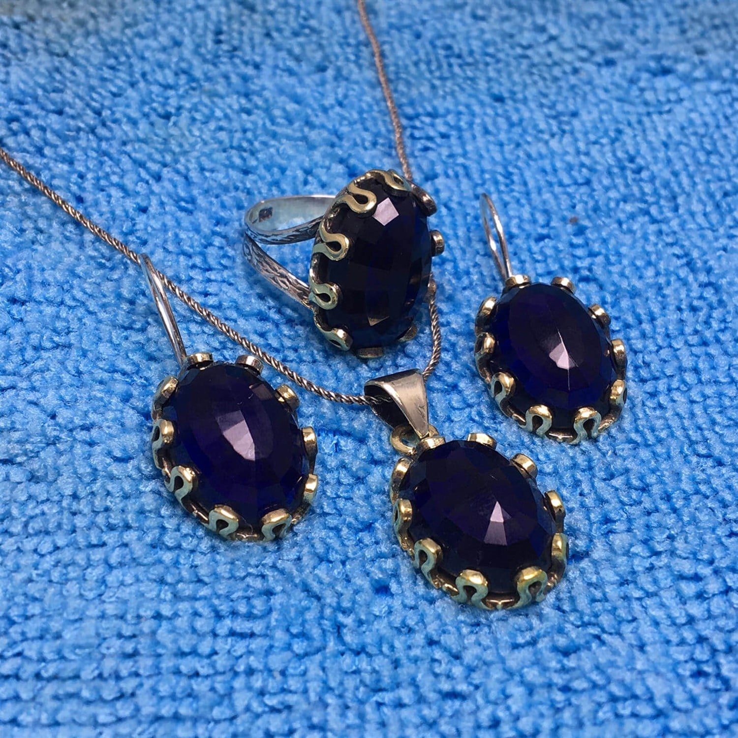 Dalgalı Tasarım Safir Taşlı Otantik Gümüş Takı Seti
