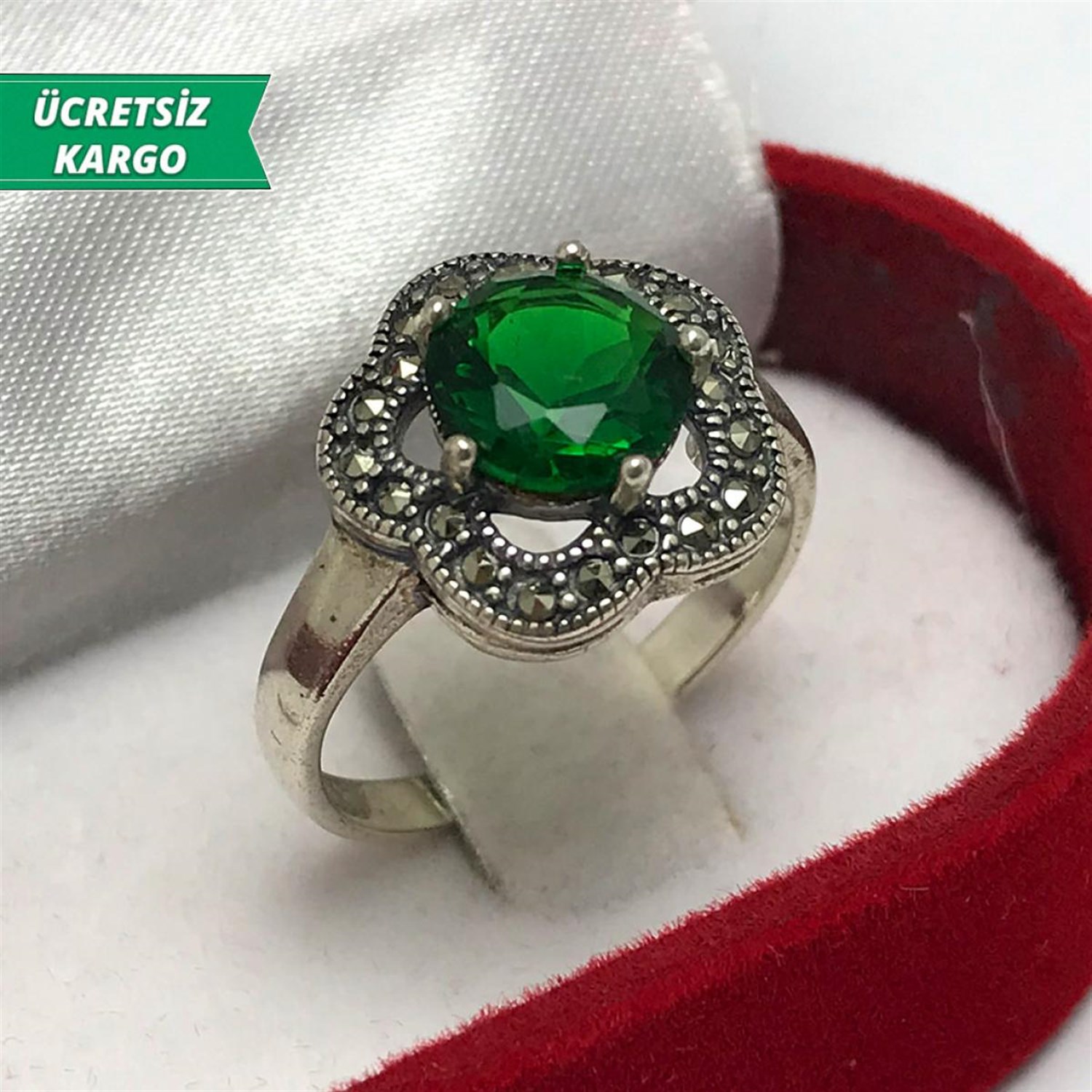 Kök Zümrüt Taşlı Çiçek Model Markazit Bayan Gümüş Yüzük