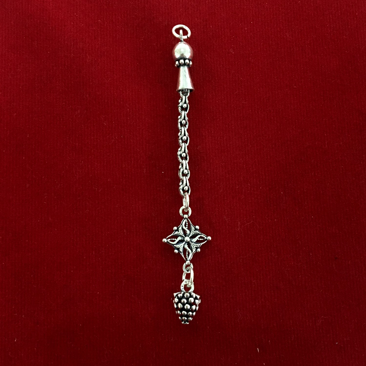 Kozalak Tasarım Tekli Gümüş Tespih Püskülü