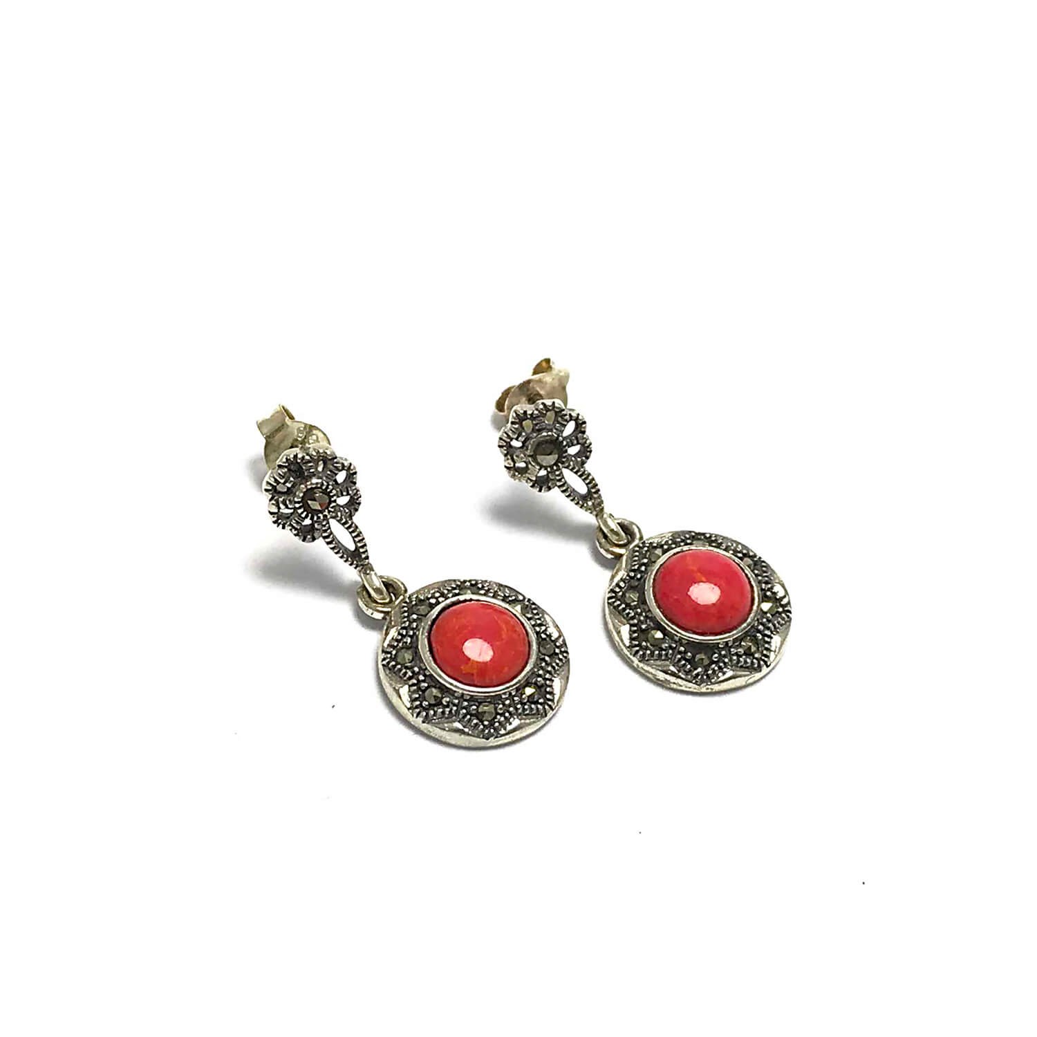 Mercan Taşlı Çiçek Model 925 Ayar Markazit Gümüş Küpe