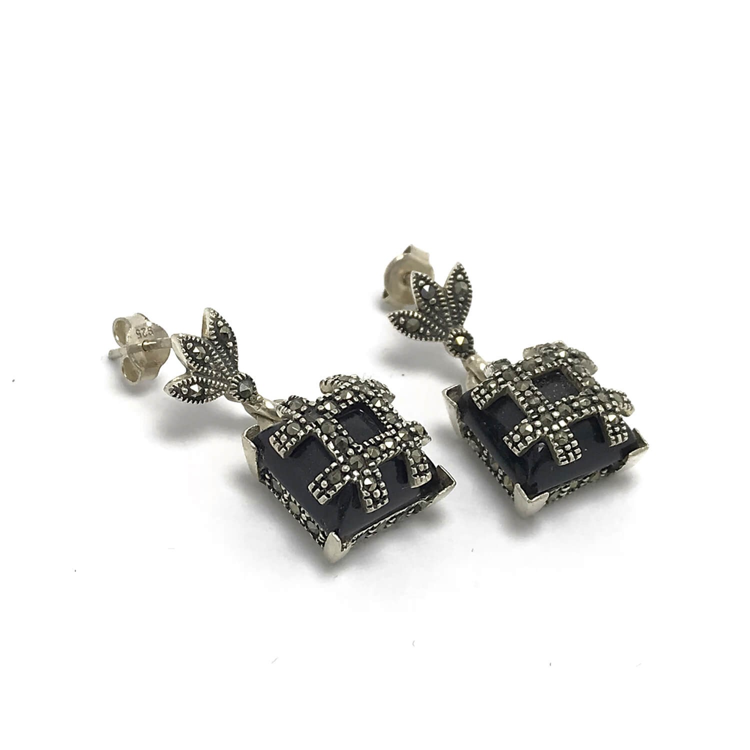 Oniks Taşlı Kare Model 925 Ayar Markazit Gümüş Küpe