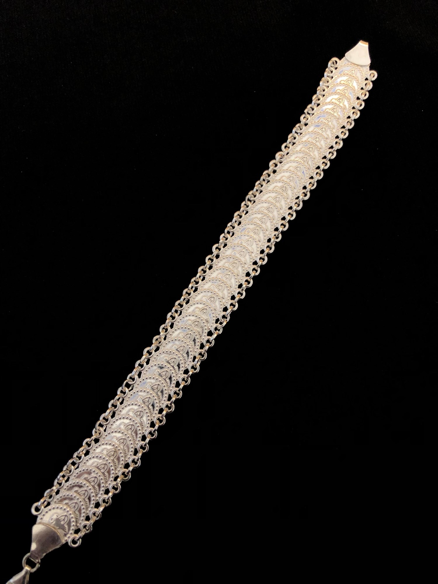 Pullu  Model 925 Ayar Midyat Telkari Yöresel Gümüş Bayan Bileklik