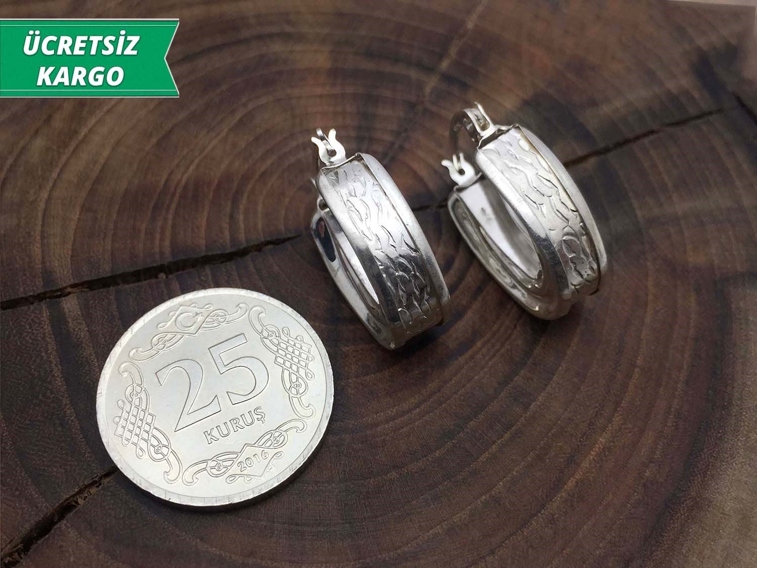 Sade Model 925 Ayar Gümüş Bayan Küpe