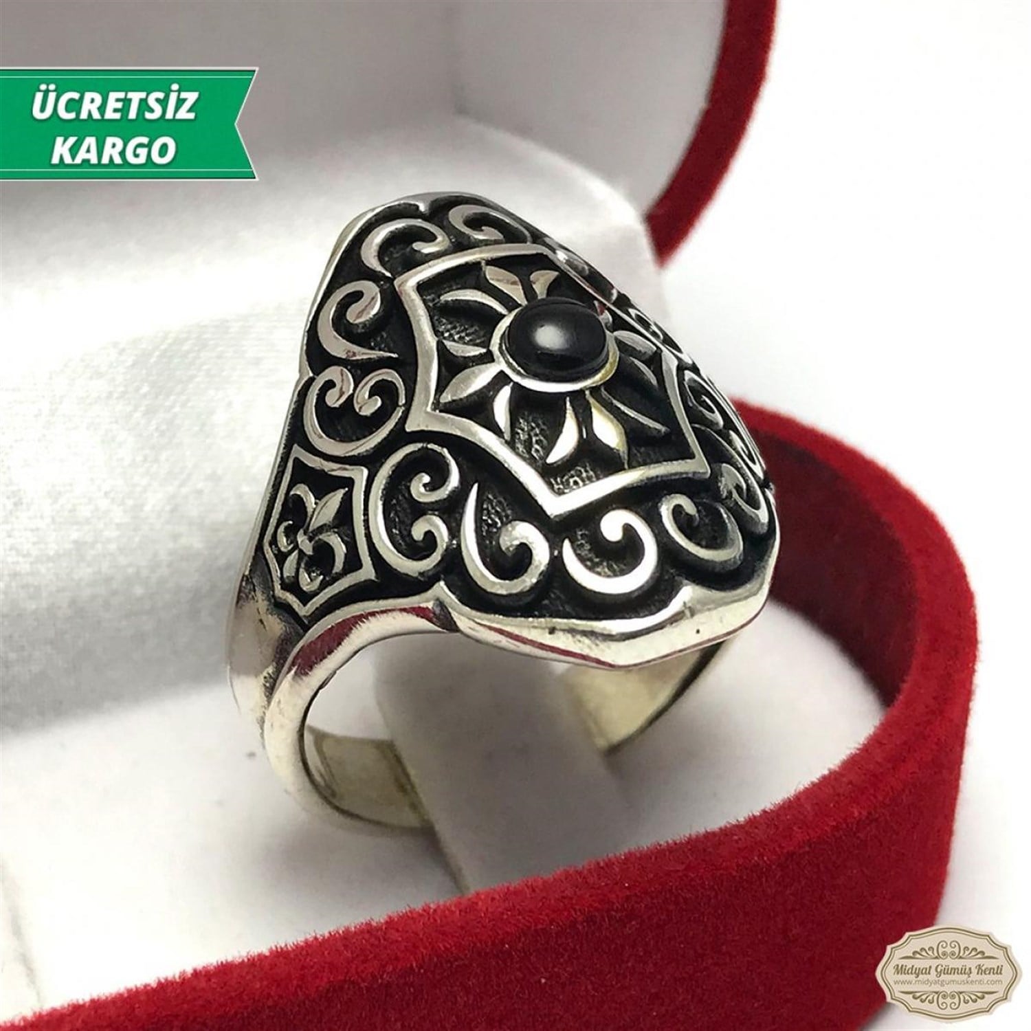 Zihgir Model Oniks Taşlı Erkek Gümüş Yüzük