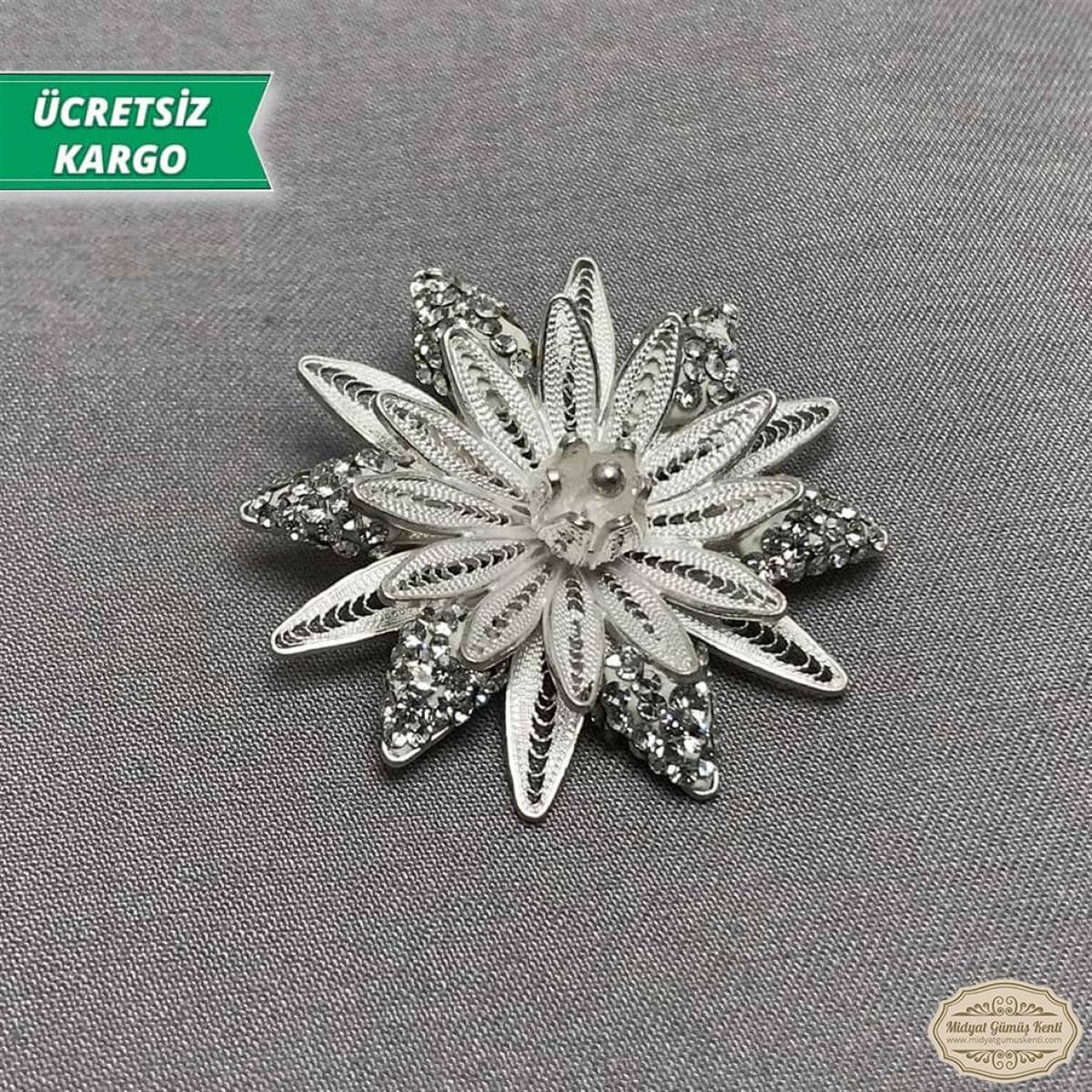 Zirkon Taşlı Zambak Model Telkari Bayan Gümüş Broş